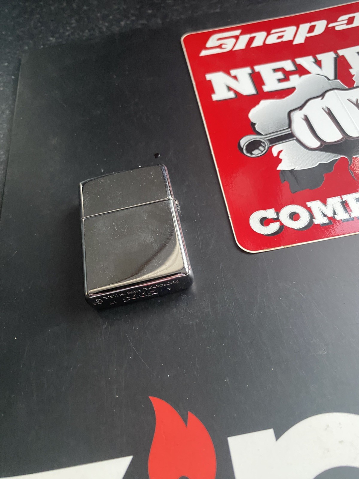 GENUINE SNAP ON 2017 ARMOR ZIPPO .