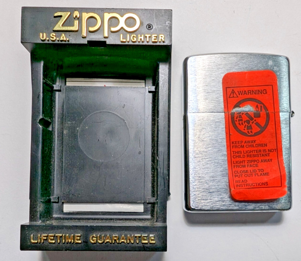 1995 „Navy“ Zippo in Original Black Plastic Package