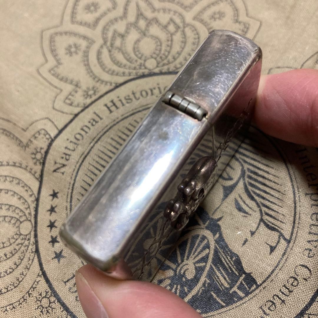 Zippo Lighter – Skull Design