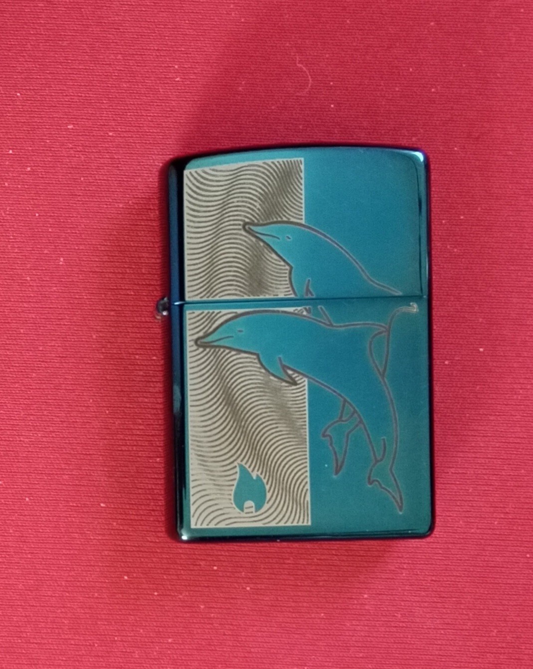 Zippo Lighter „FLYING DOLPHINS“ Sapphire Blue Case