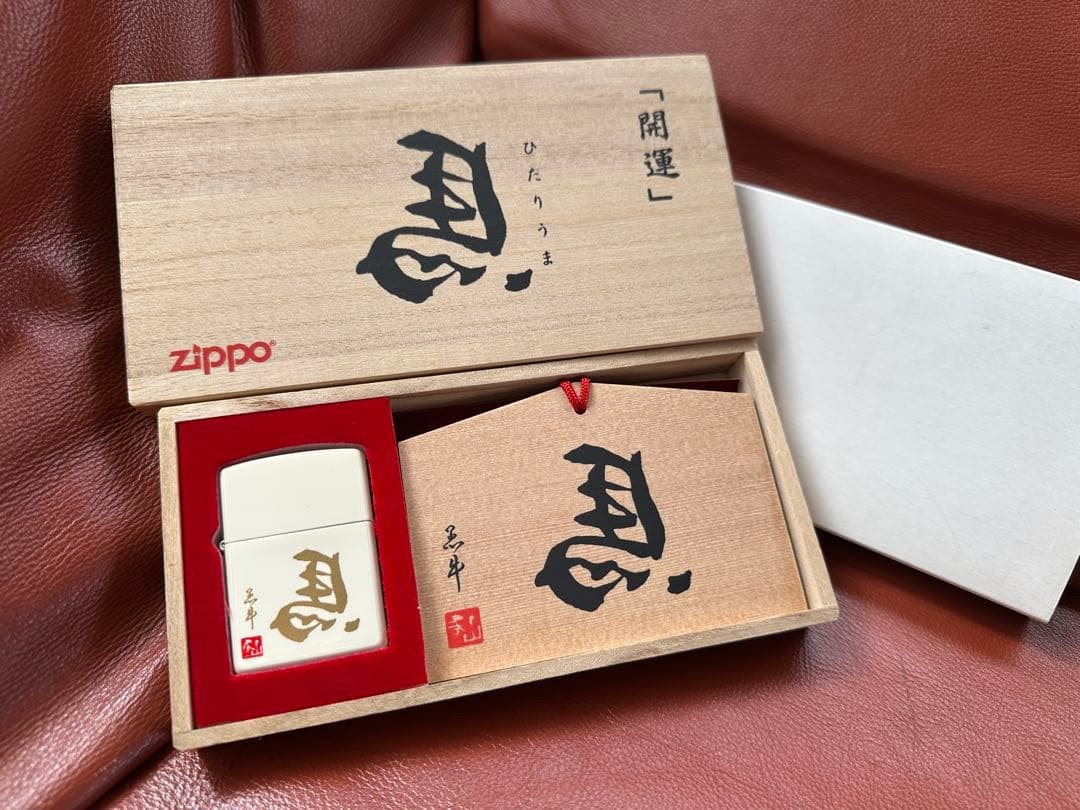 Traditional Crafts Left Horse Genuine Gold Maki-e Lacquer Shunzan Zippo Good