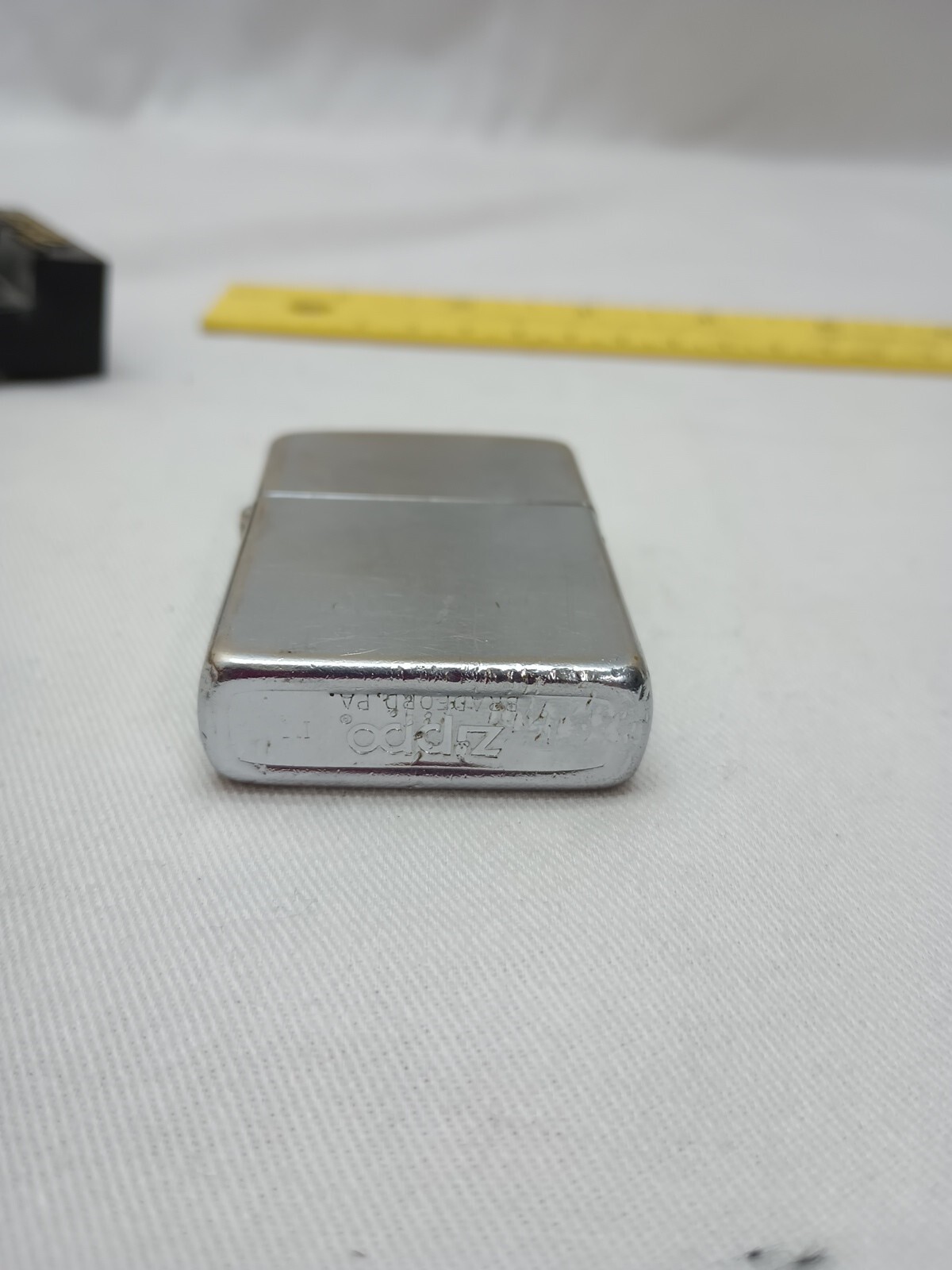Genuine ZIPPO Brushed Chrome Refillable Windproof Lighter Needs New Flint