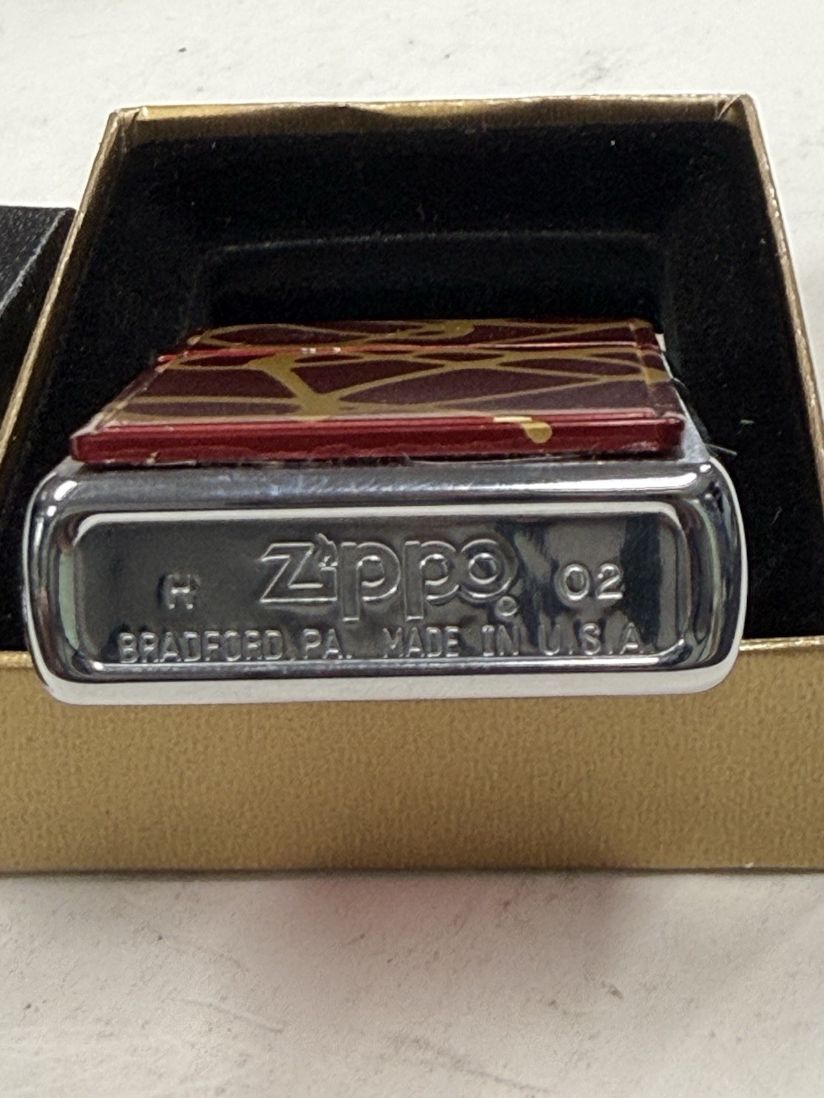 ZIPPO 2002 STRING PAINT RED ALUMINUM ANODIZED LIGHTER SEALED IN BOX A189