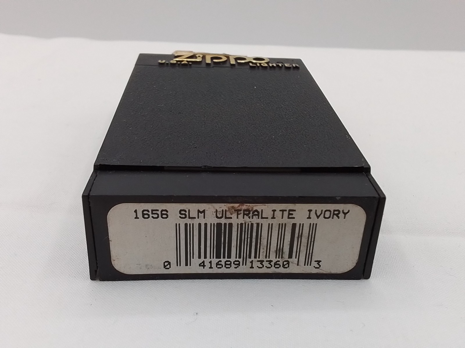 ZIPPO USA LIGHTER NEW VINTAGE NOS ORIGINAL BOX IVORY VINYL CROME SLIM ULTRALITE