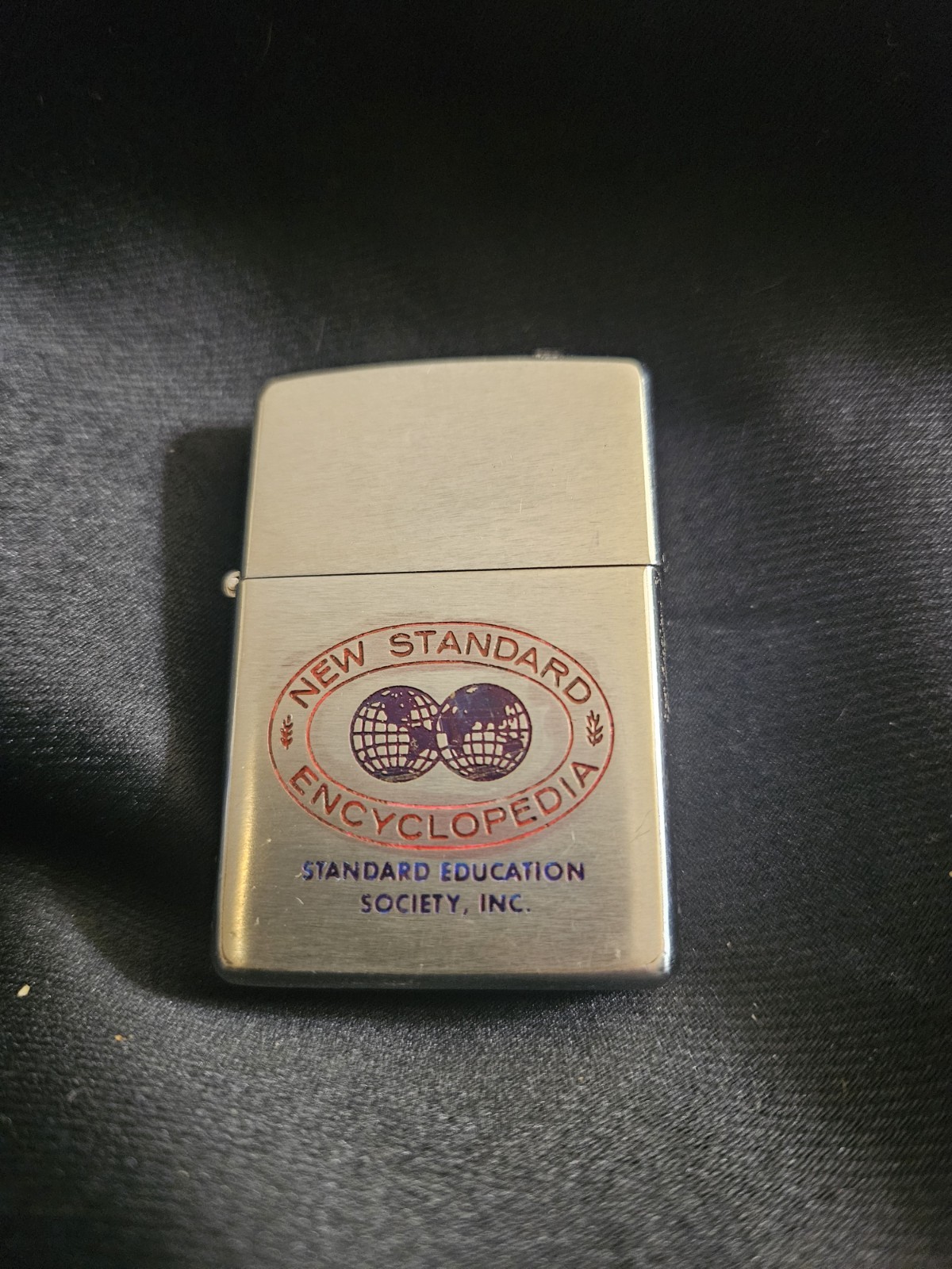 Vintage New Standard Encyclopedia Zippo – 1958 – brushed chrome