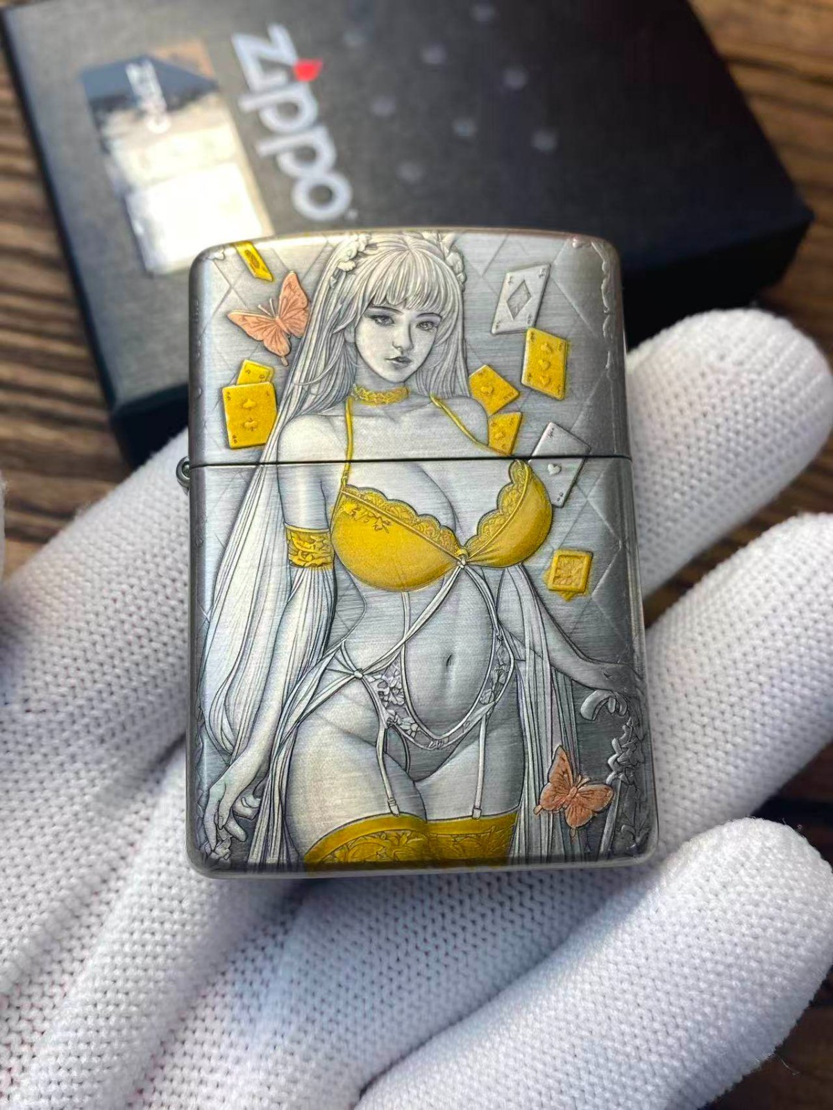 Playing Cards Zippo Girl Smoked Silver Armor Lighter