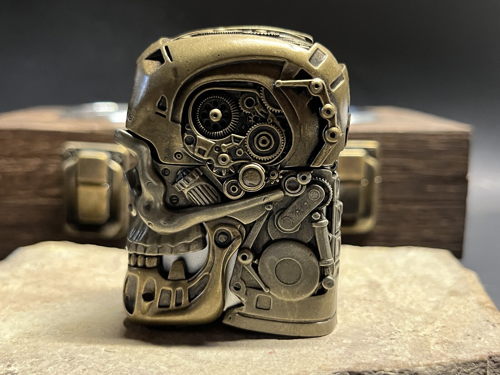 RARE Heavy 5-side Zippo lighter machine Skull Zippo New Wood Box