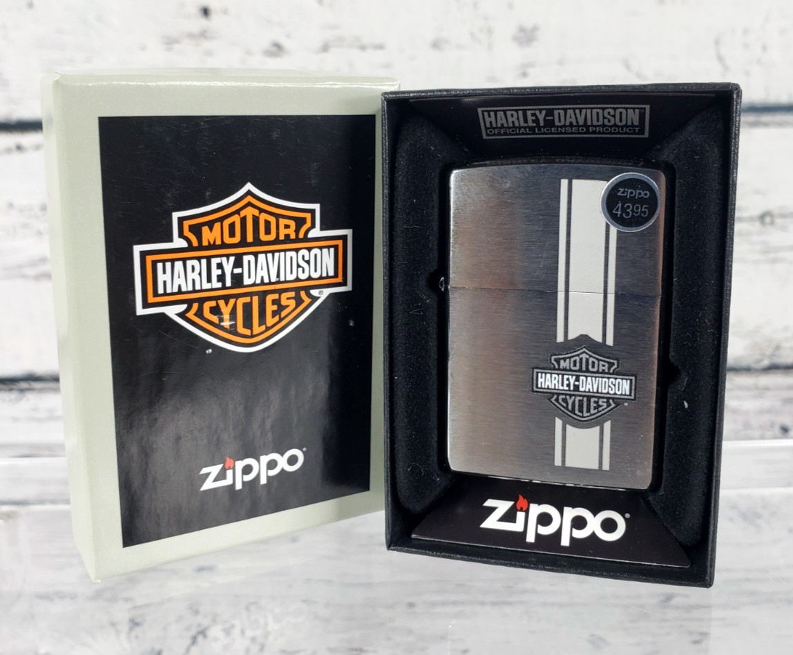 Zippo Harley Davidson Stripe and Logo Gray on Silver Lighter w/Box – 49828 – New