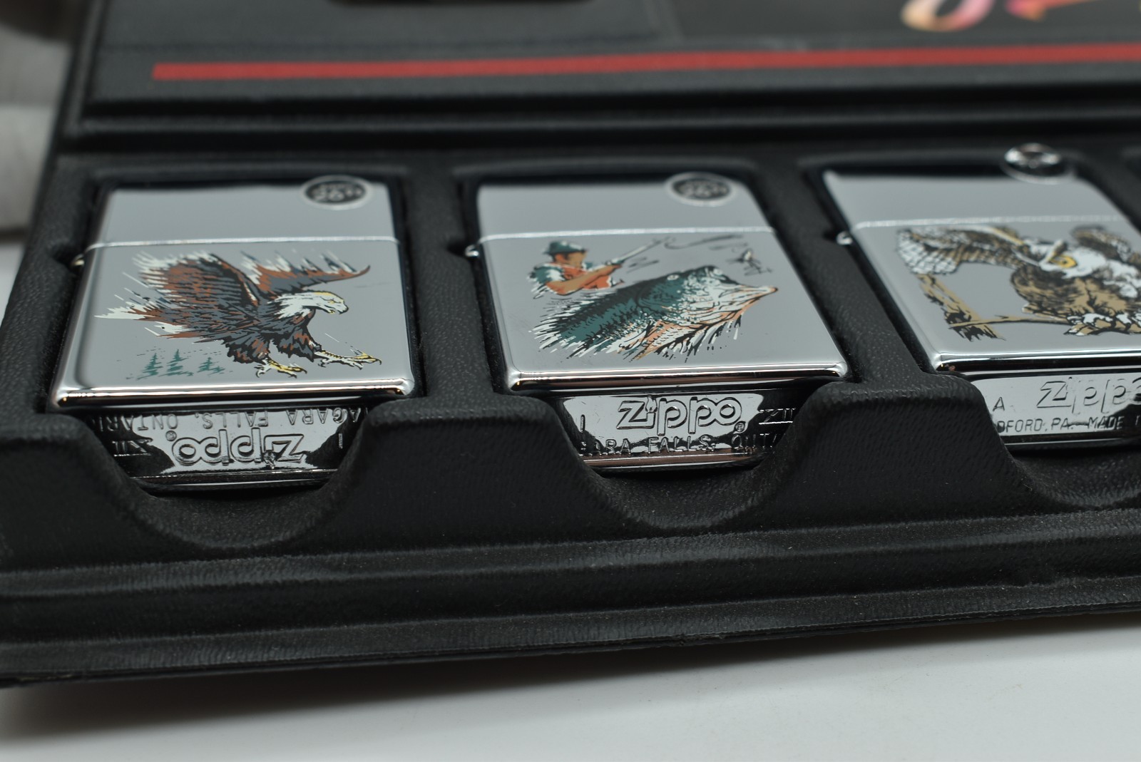 Zippo – ANIMAL OUTDOOR SERIES‘ SET IN STORE DISPLAY STAND, 1990’s 8 New Lighters
