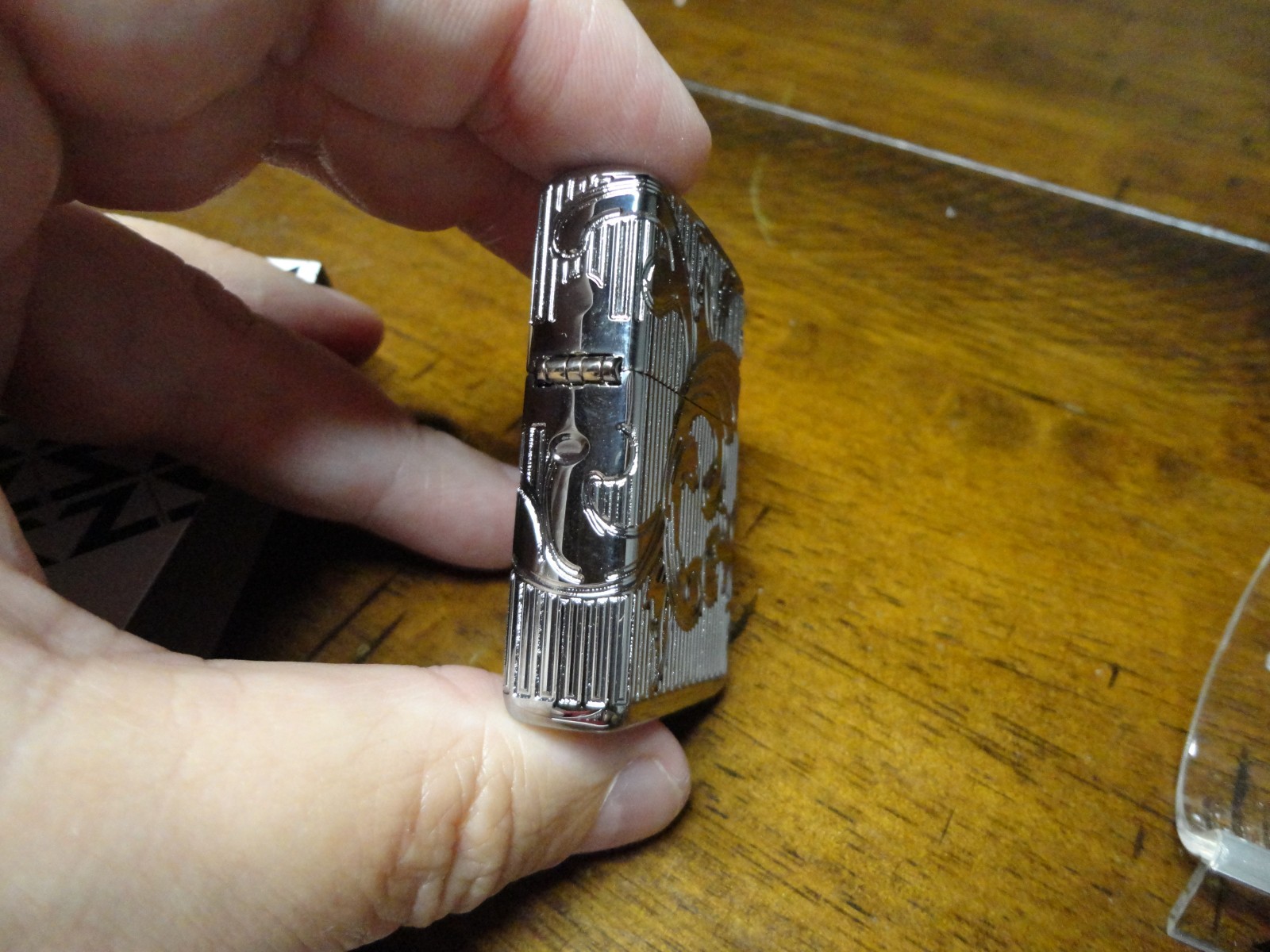 HIGH POLISH CHROME WESTERN FILIGREE VENETIAN ARMOR 360 ZIPPO LIGHTER MINT IN BOX