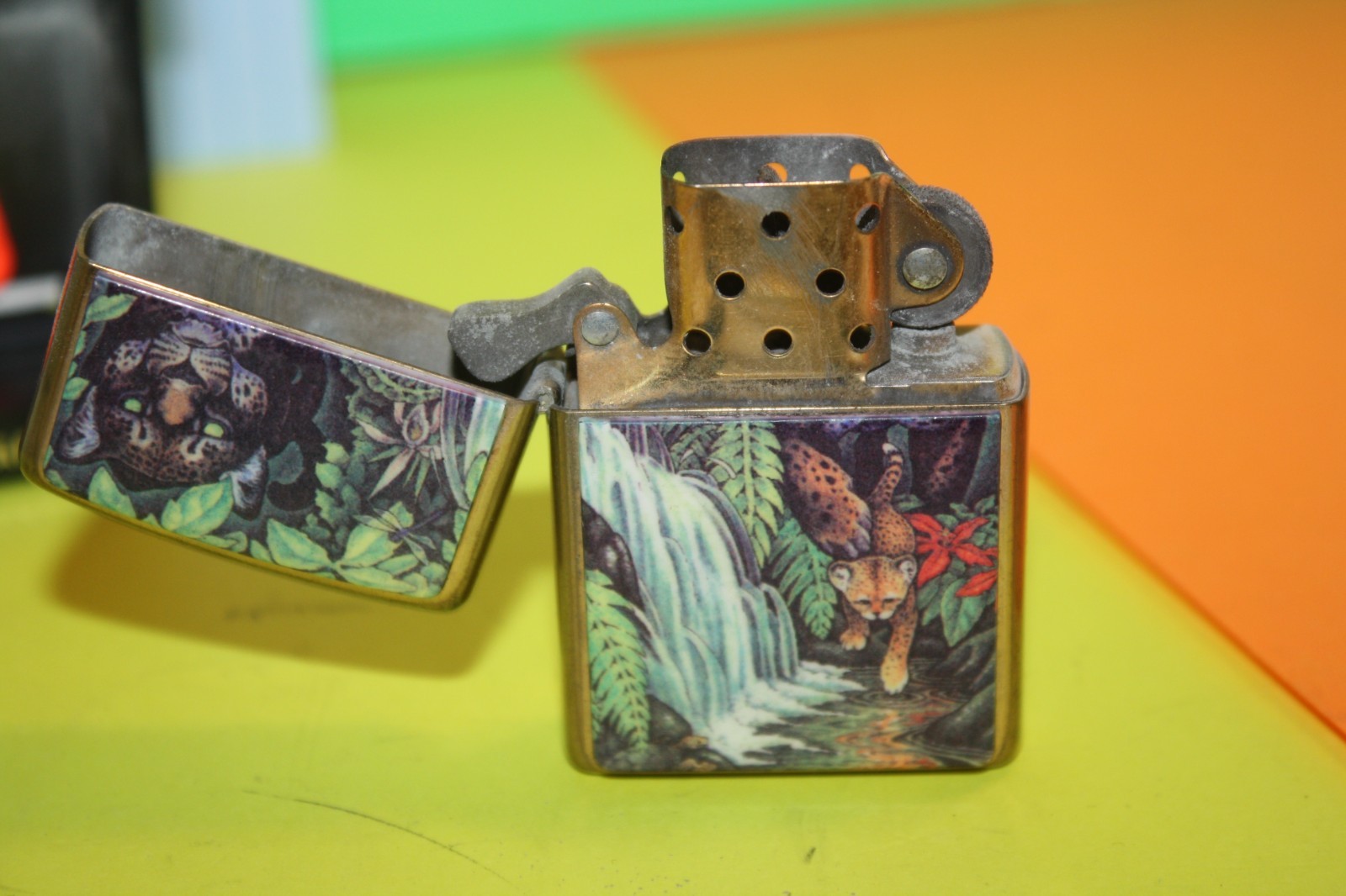 Zippo * Animal Lighter Forest Jungle Leopard Design in the case