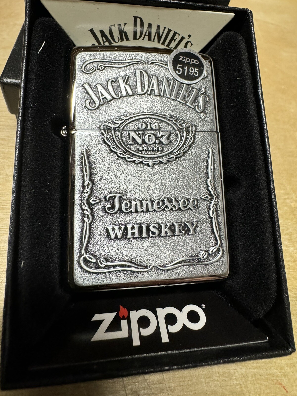 Zippo Jack Daniels Whiskey Textured Logo Lighter – 250JD 427 – New