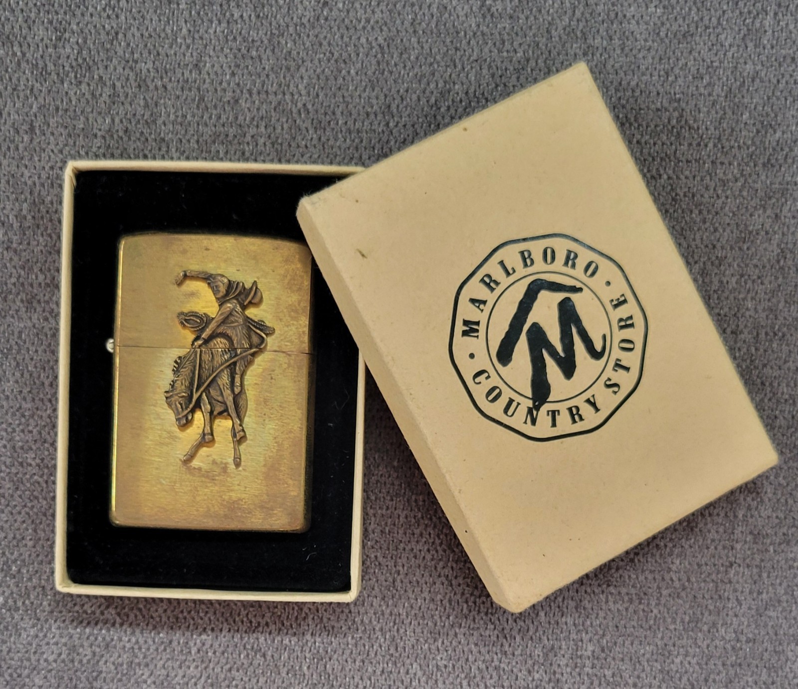 VTG 1995 Zippo Marlboro Country Store Solid Brass UNFIRED Lighter with Box