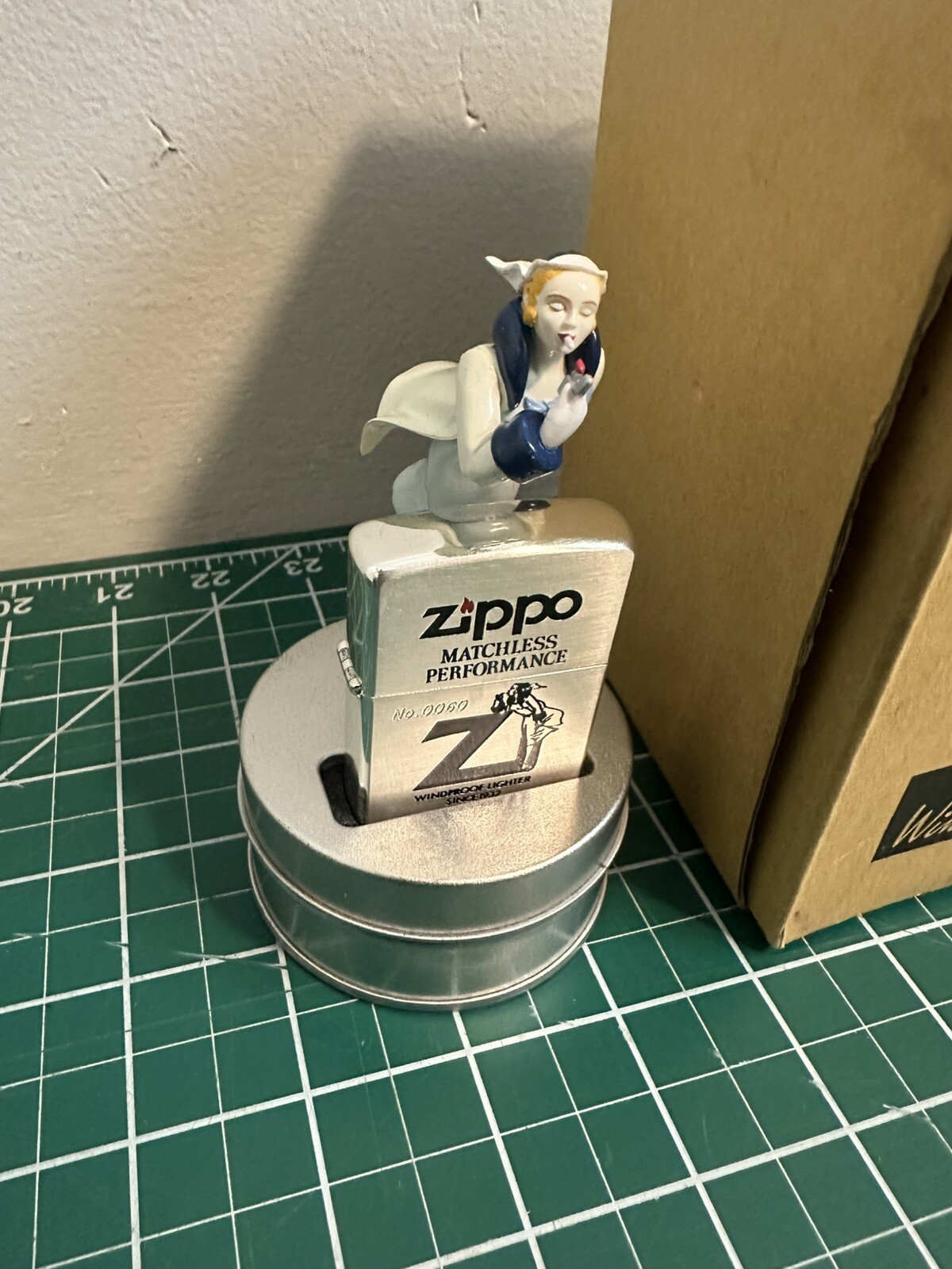 ZIPPO WINDY MUSIC BOX SET LIMITED EDITION SUPER RARE (MISSING PLASTIC DOME)