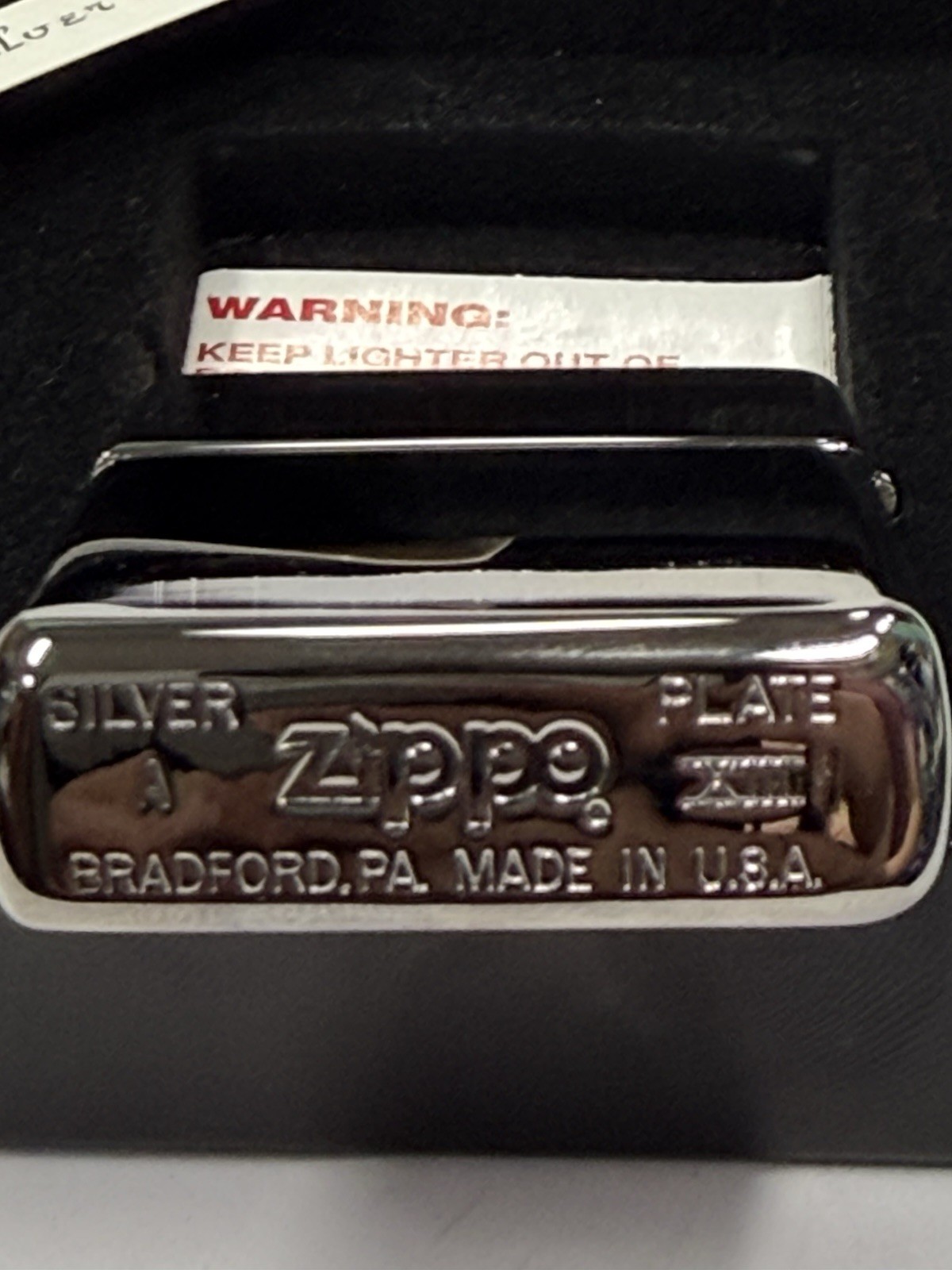 ZIPPO 1994 GIL ELVGREN I’M A HAPPY MEDIUM PINUP SILVER PLATE LIGHTER MIB #144