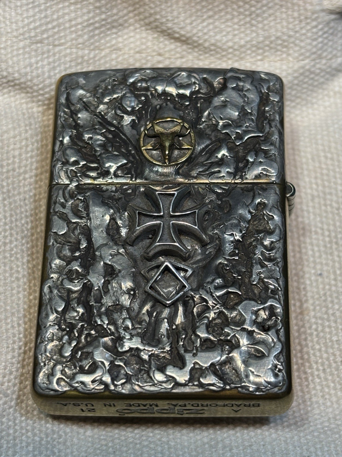 RARE Handmade. Heavy Sterling stamp Rock festival Zippo 2-side velvet Box
