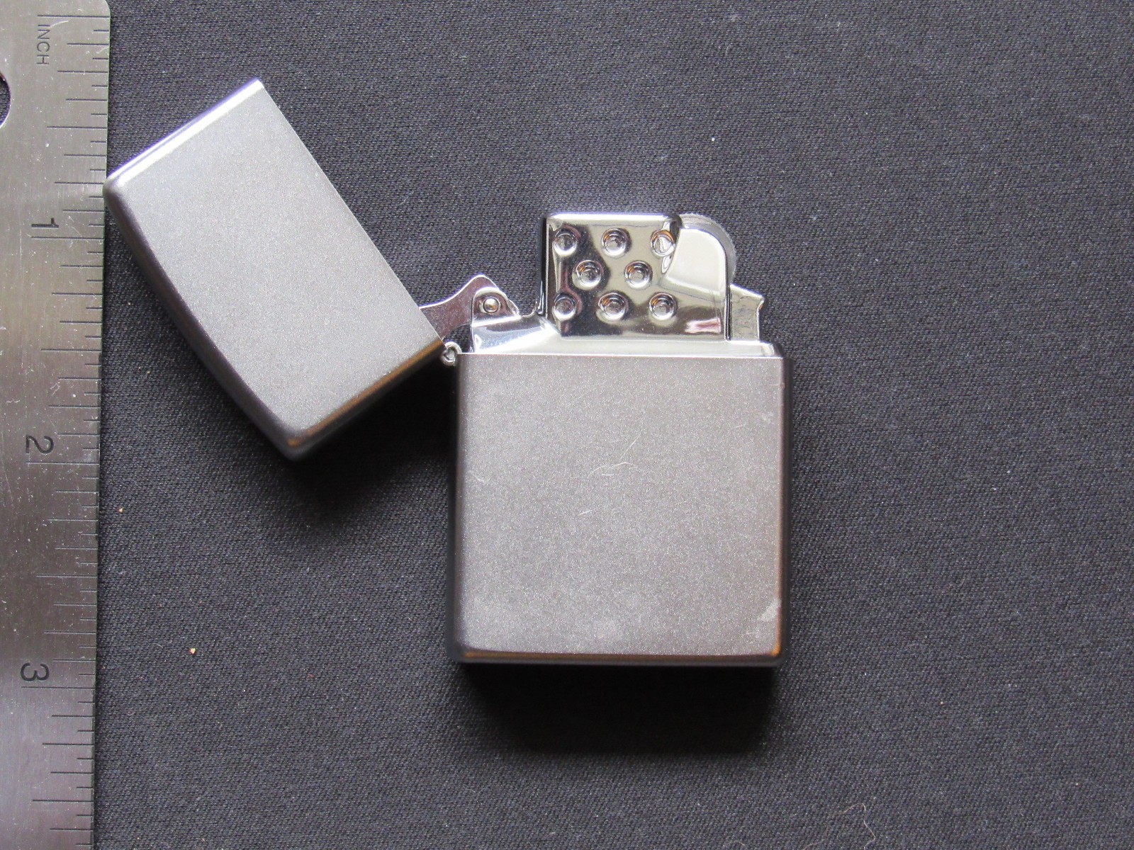 (MADE FOR CIGARS) CLASSIC CHROME ZIPPO W/ ZIPPO SOFT YELLOW FLAME BUTANE INSERT