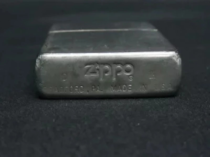 Zippo Vintage Oil Lighter 1993 Silver Tone 5.4cm Smoking Accessory USA Made