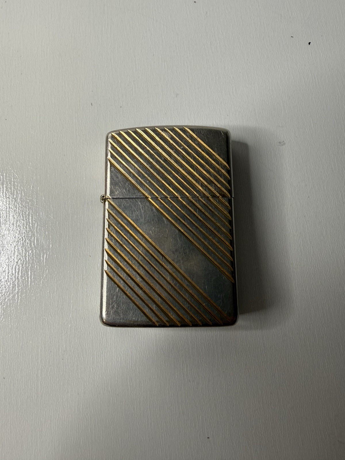 VINTAGE ZIPPO LIGHTER DIAGONAL STRIPE SILVER & GOLD