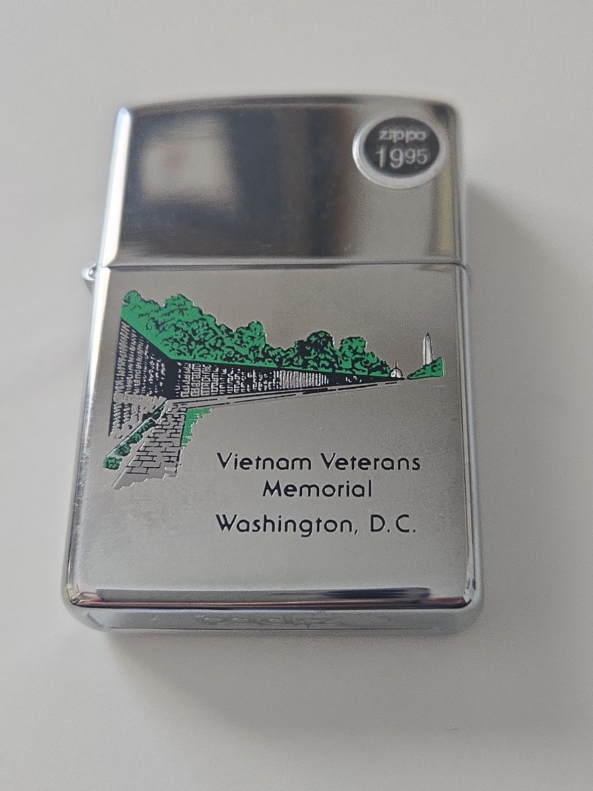 Zippo 1994 Vietnam Veterans Memorial Original Box & Sleeve Rare Vintage