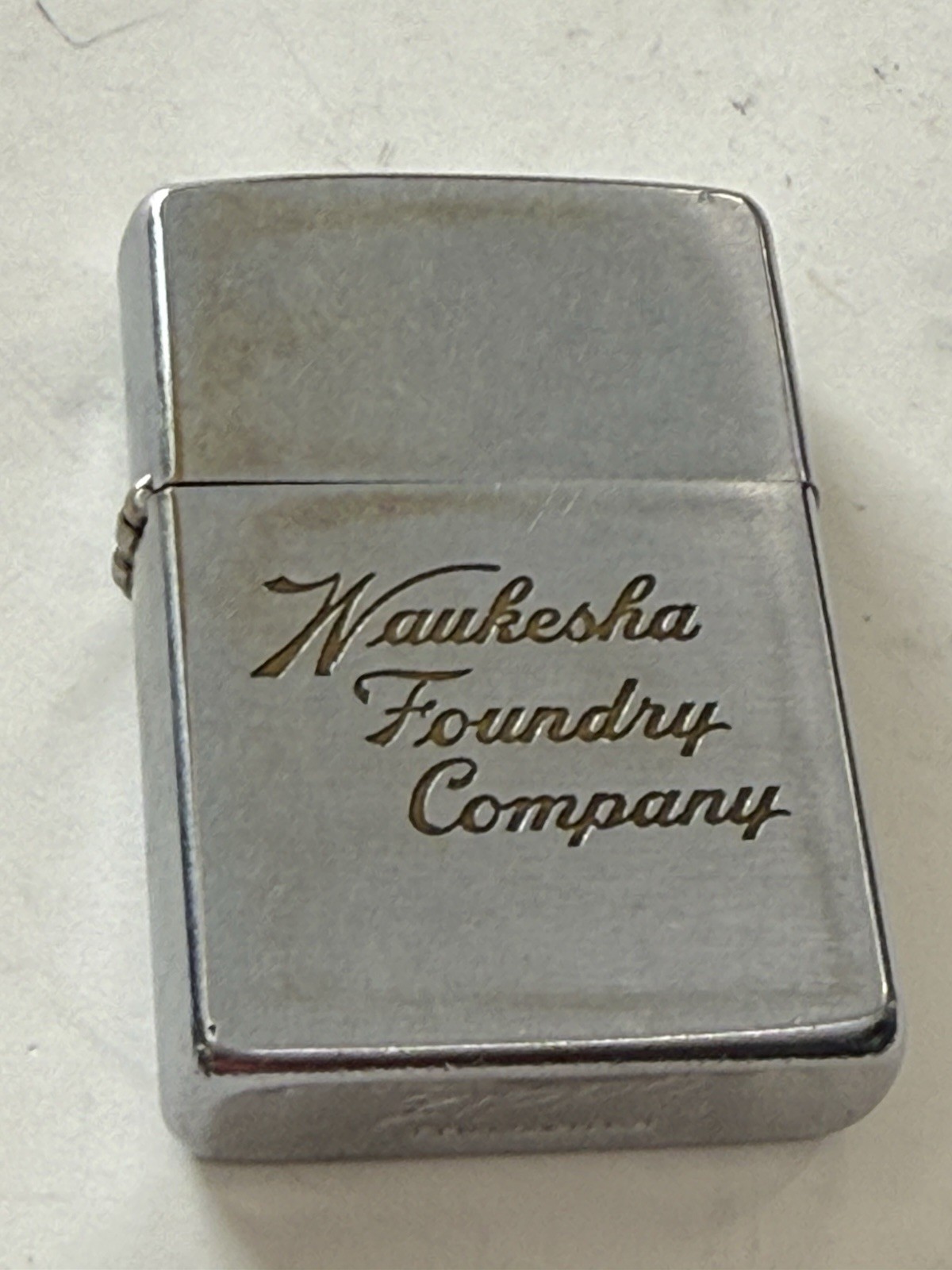 ZIPPO 1966 WAUKESHA FOUNDRY COMPANY ADVERTISING RED FELT INSERT LIGHTER U240