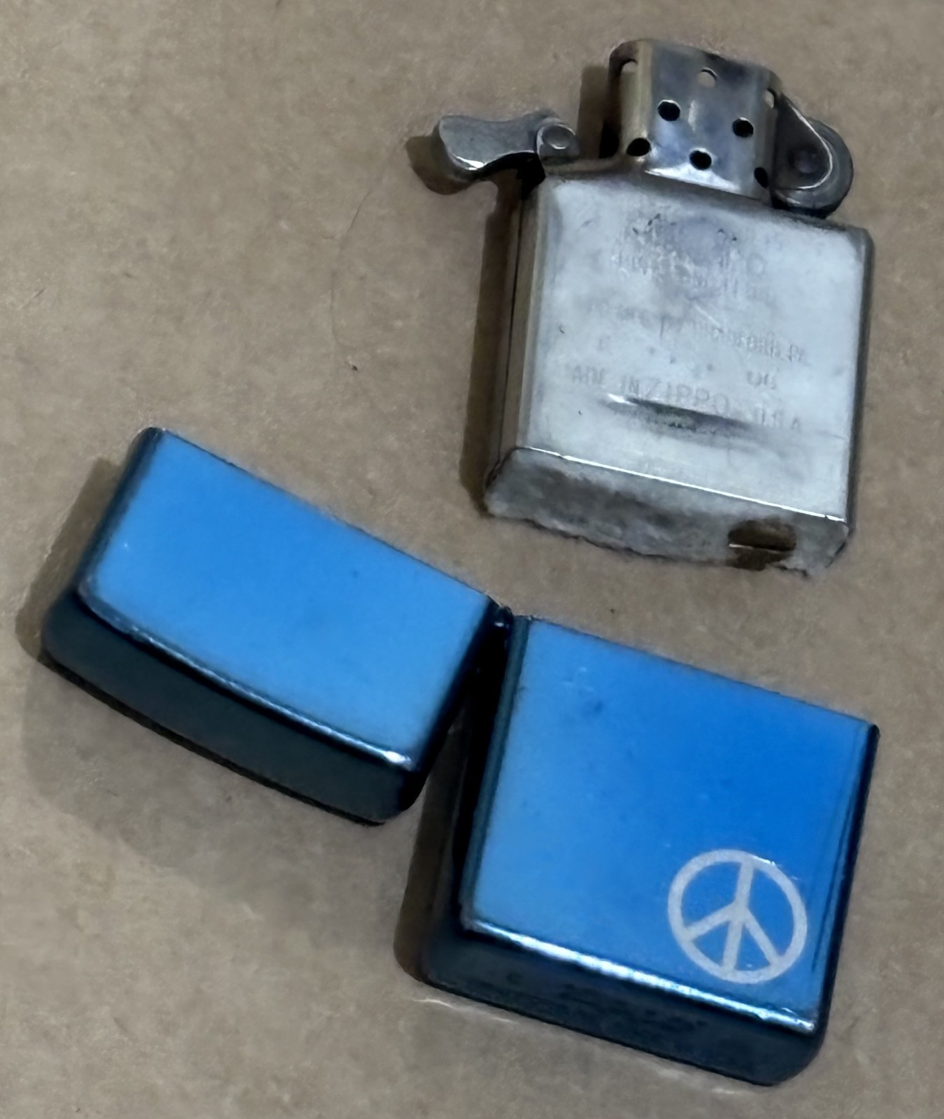 2006 Zippo Lighter – Metallic Blue PEACE Symbol – C•06 Date Code – Strong Spark