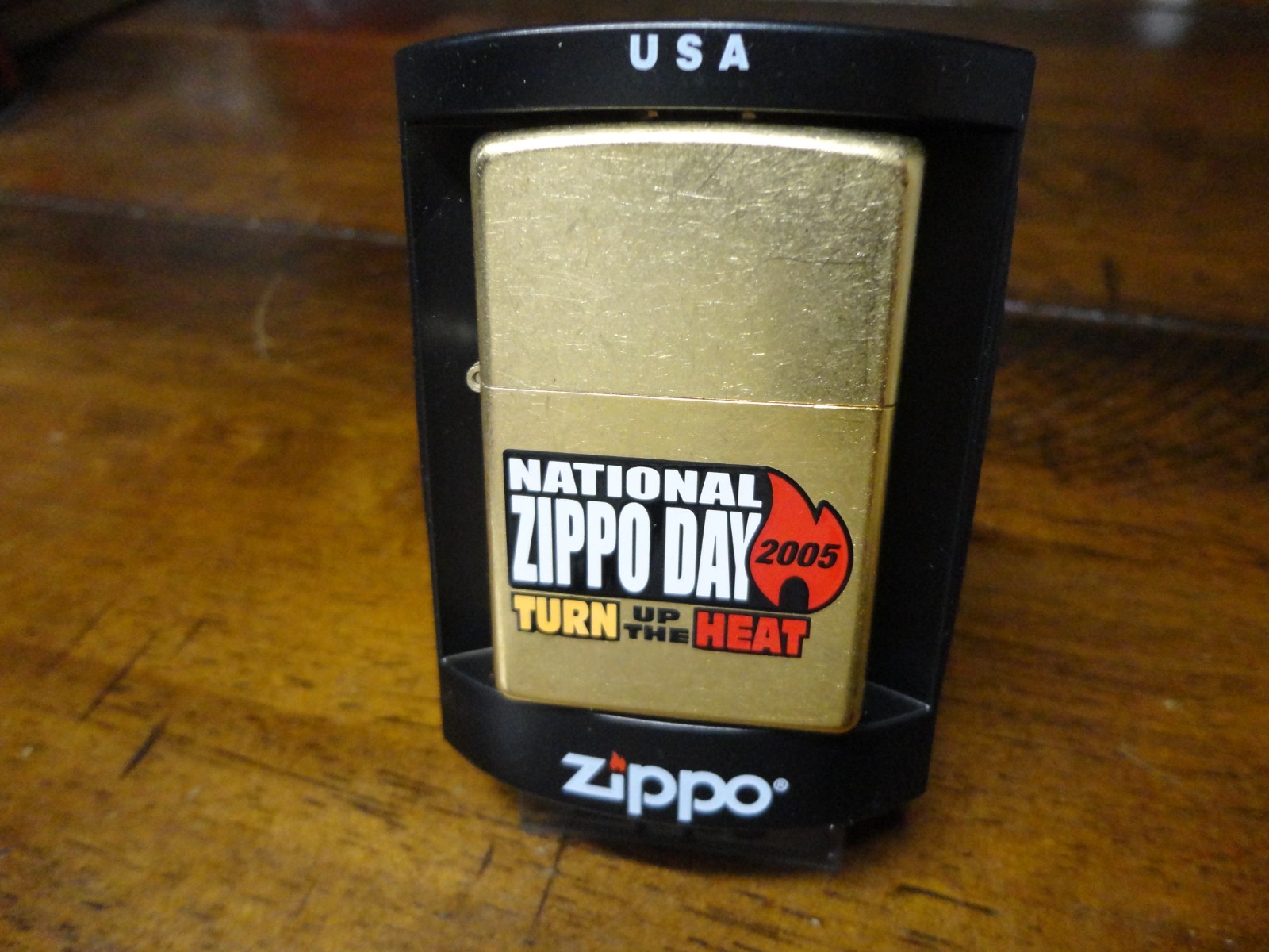 NATIONAL ZIPPO DAY LIMITED EDITION ZIPPO LIGHTER MINT IN BOX 2005