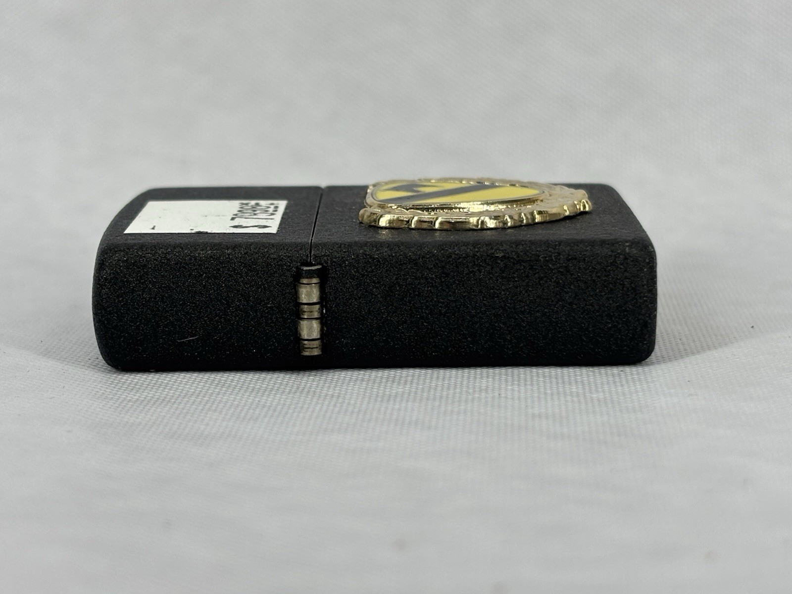 Zippo US Army 1st Cavalry Division First Cav Horse Shield Lighter NEW Box Pouch