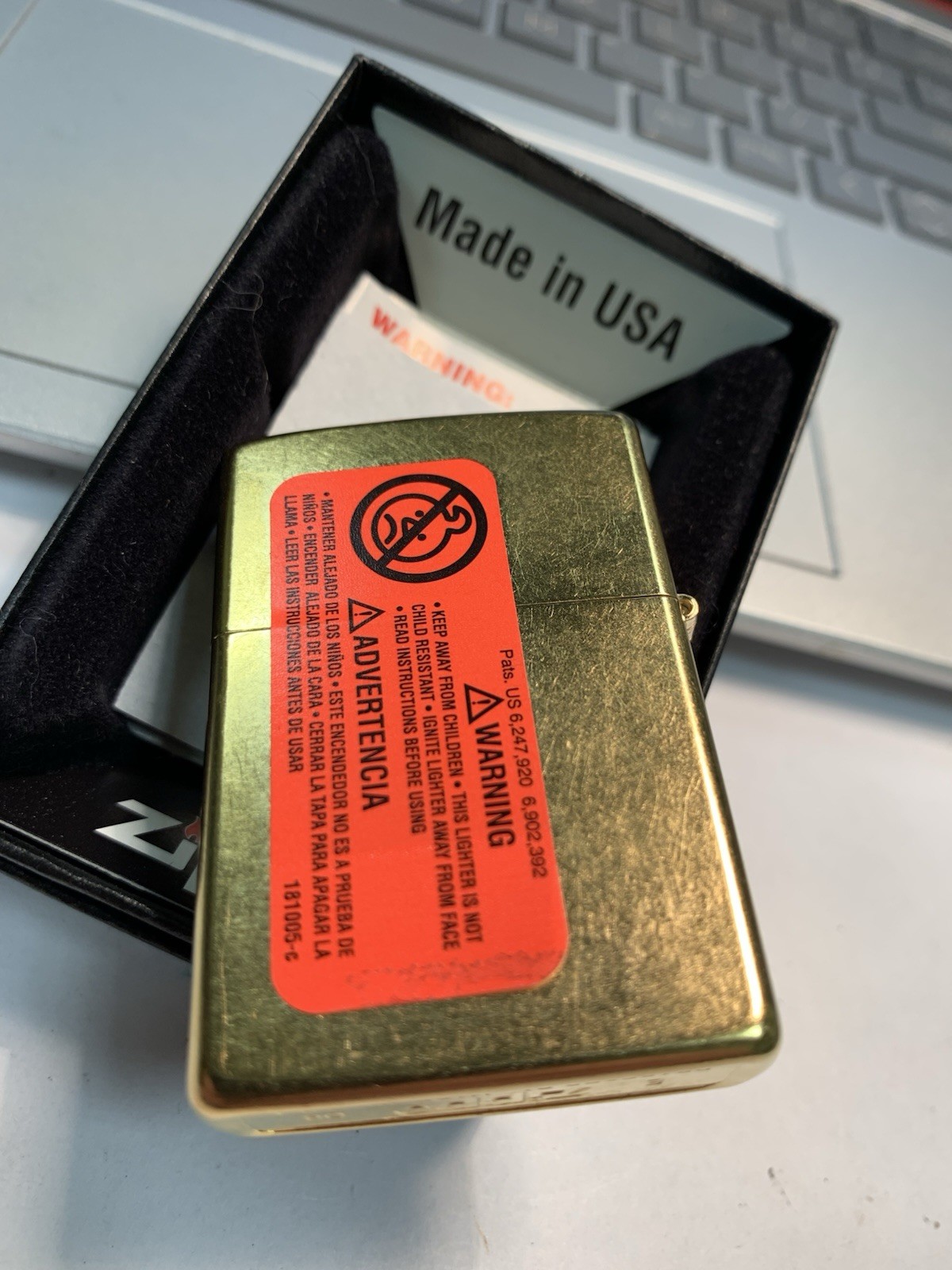 2008 Zippo Retro Flame Gold Dust Street Finish Lighter Sealed in Box