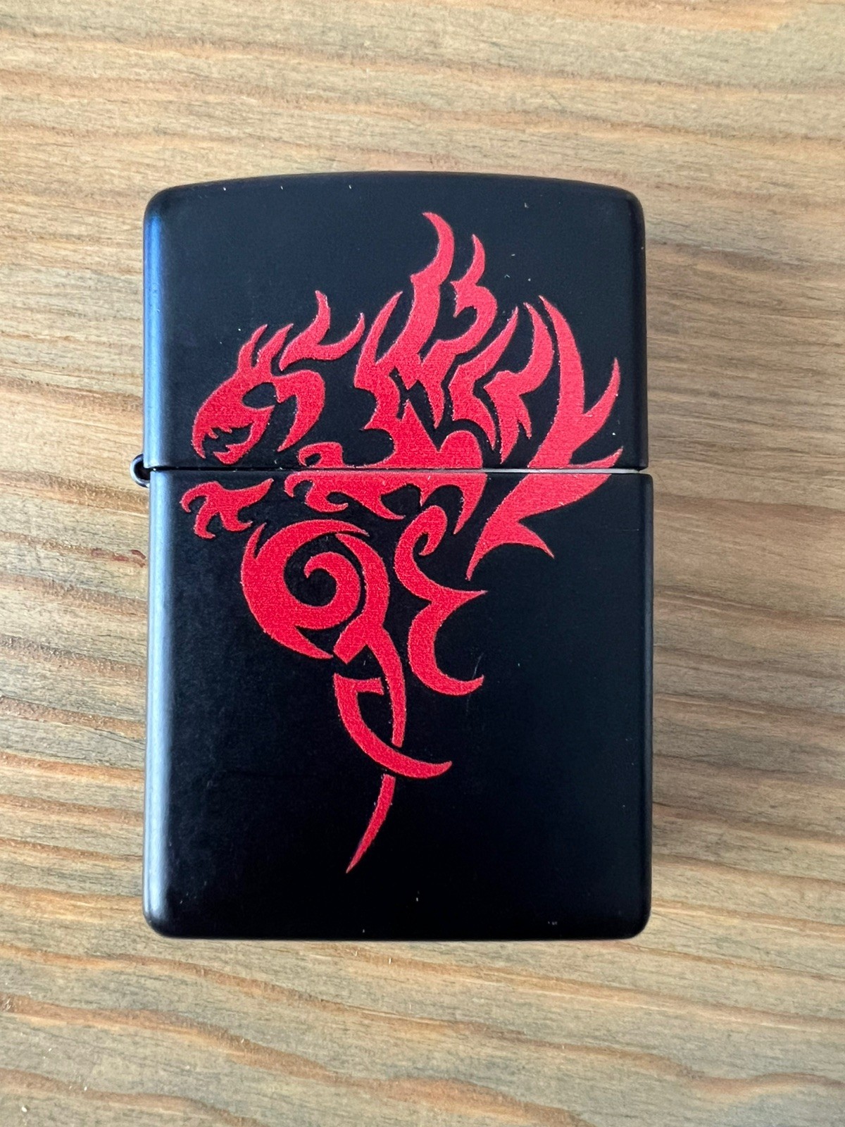 Zippo Black with Red Tribal Dragon Flames 90s Design Lighter Windproof