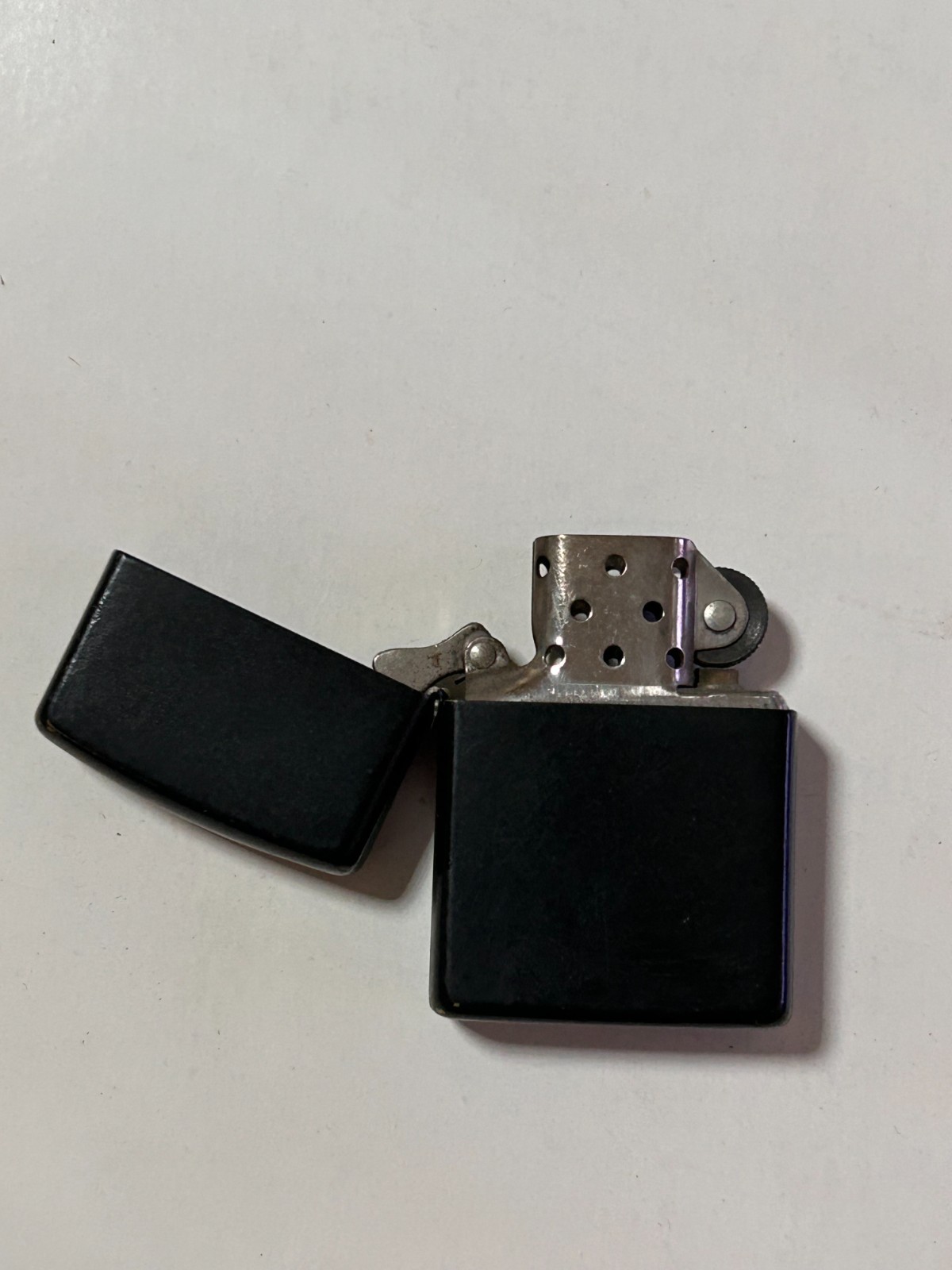 Zippo Classic Black Matte Finish Lighter, Full Size
