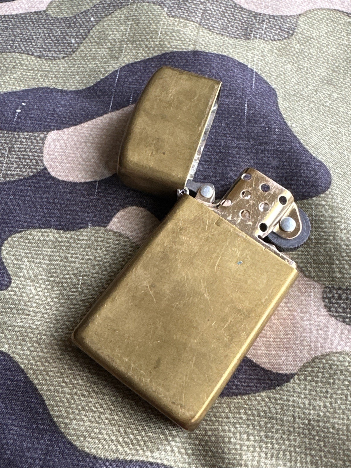 1989 Vintage Zippo Slim Lighter – Solid Brass – Made in Bradford USA