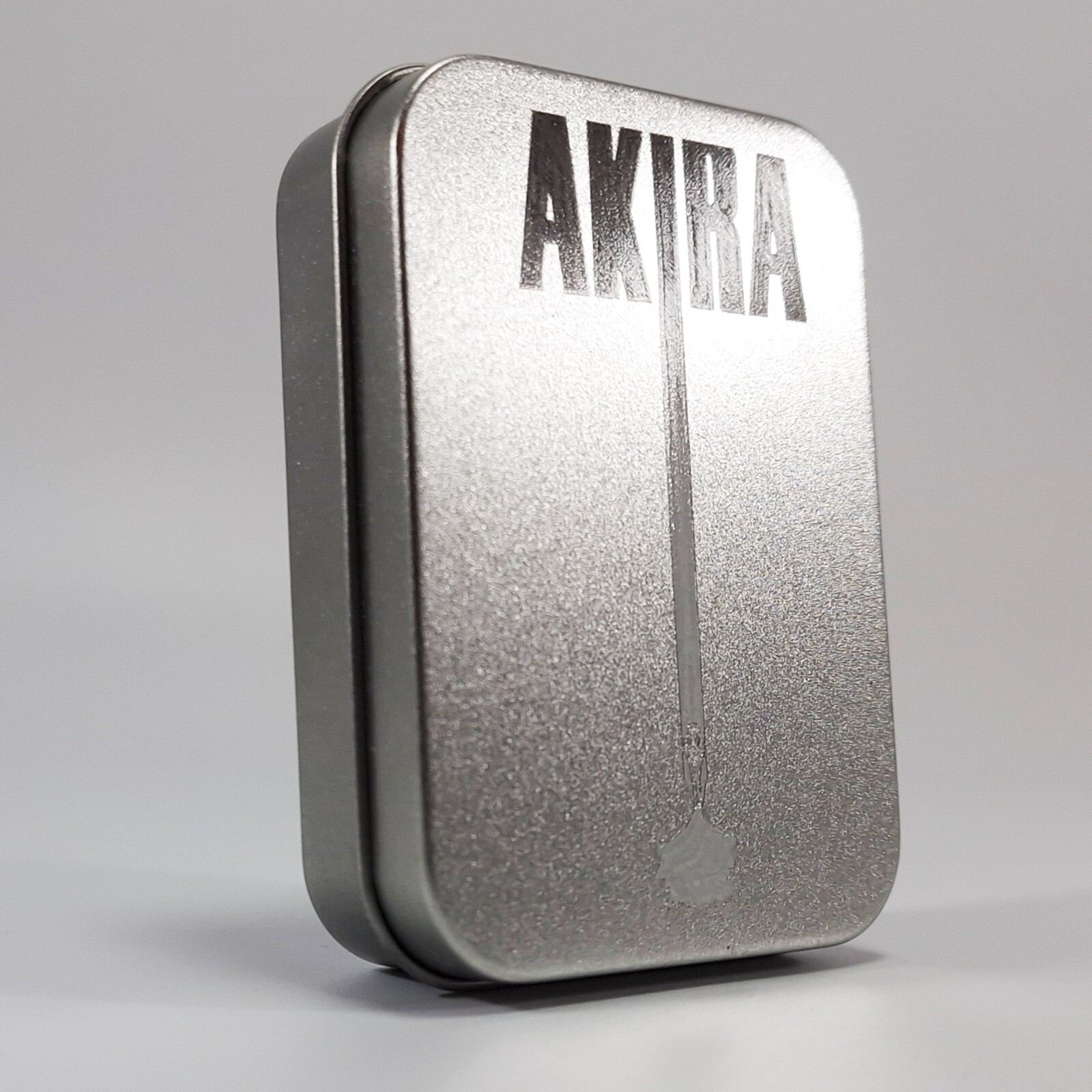 BRAND NEW – DESIGNED BRUSHED STYLED CIGARETTE PETROL LIGHTER – Akir Pill