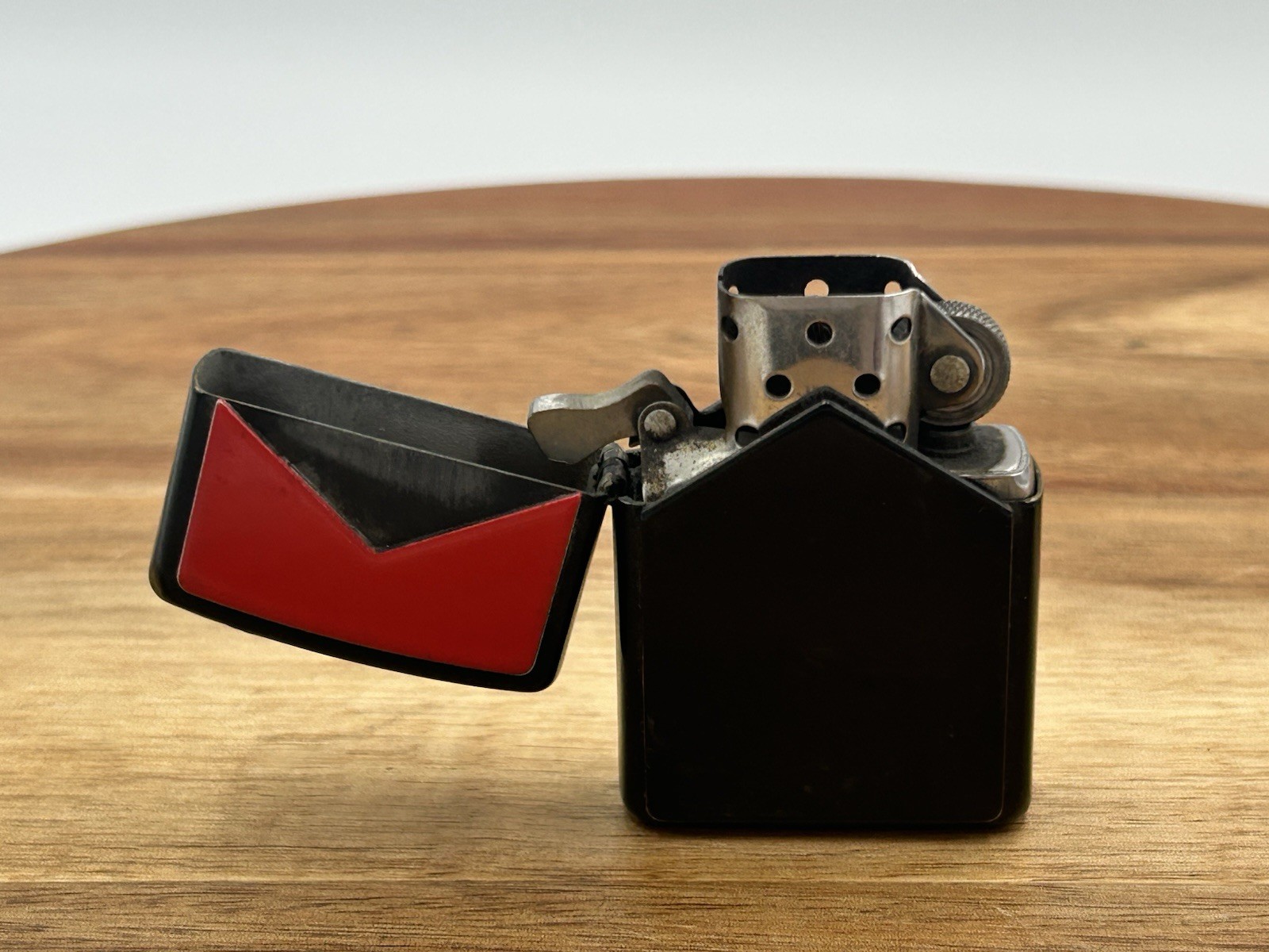 Marlboro Zippo Lighter 1996 Black Red Matte Windproof Geometric USA Untested