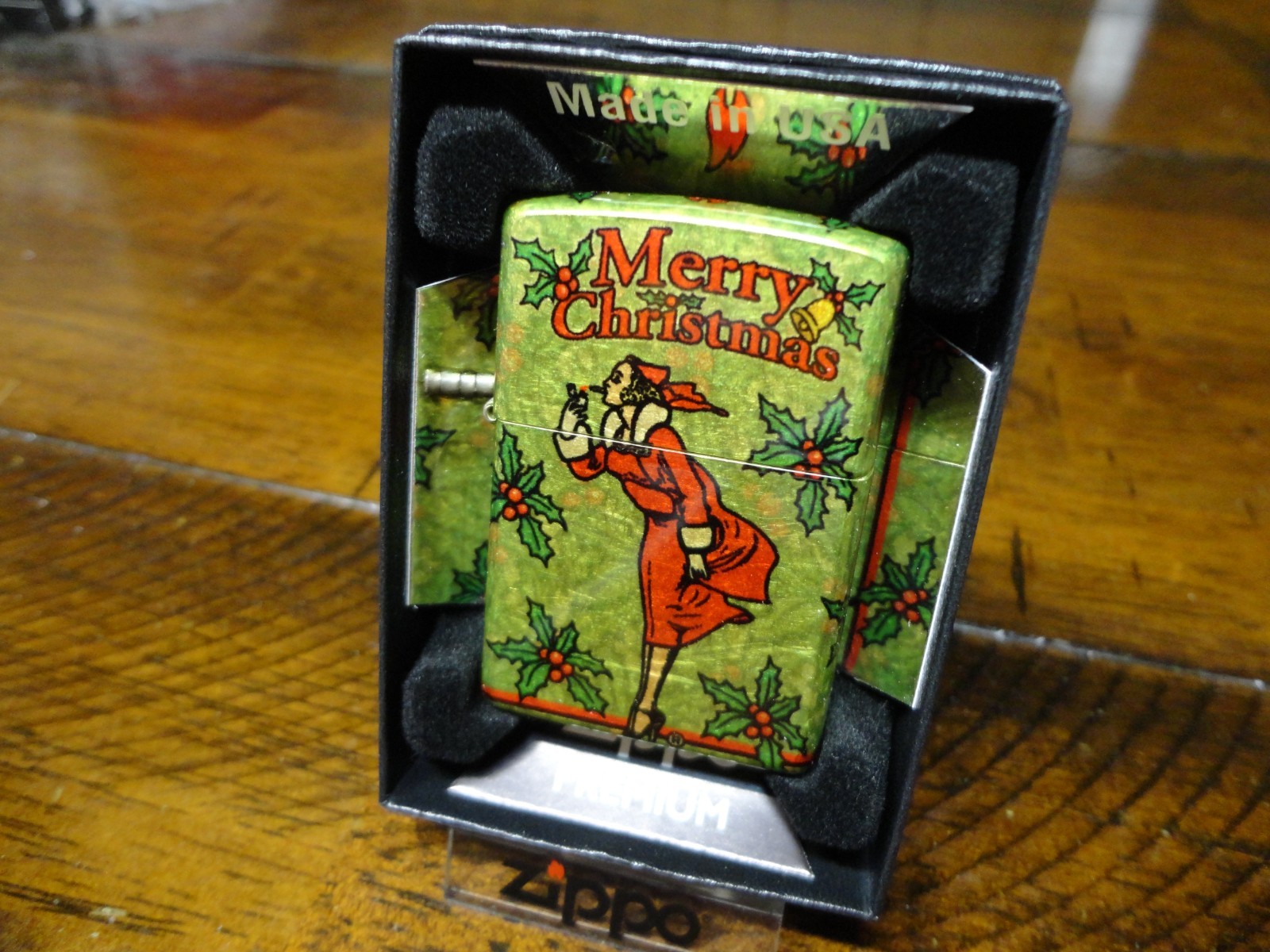 WINDY MERRY CHRISTMAS TREE HOLLY FLAME 540 FUSION ZIPPO LIGHTER MINT IN BOX 2023