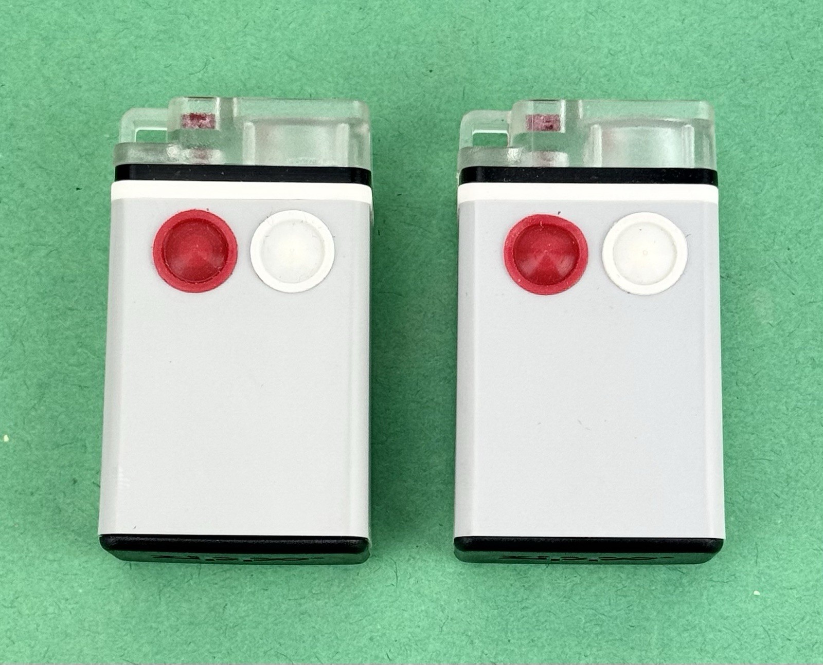 Lot of (2) New ZIPPO 6-in-1 Constant Light Flashlight #140000 TESTED
