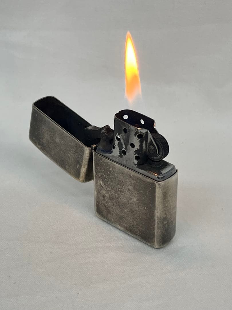 Vintage STERLING 2000 Plain Sterling Silver Oil Lighter with Velour Box