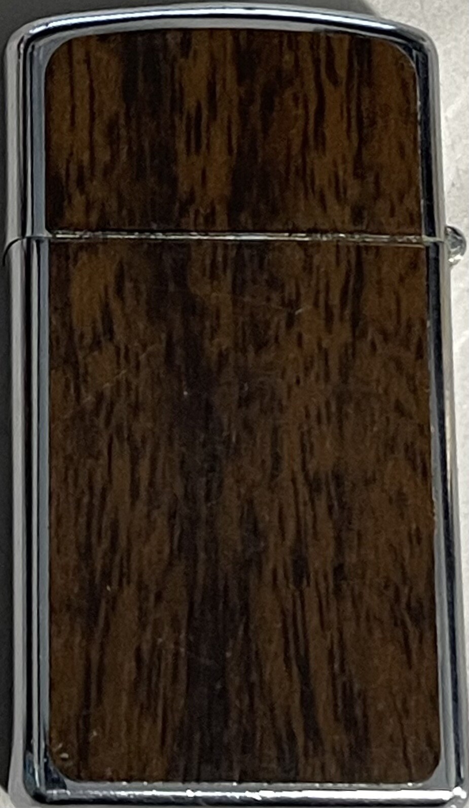 ZIPPO 1977 SLIM WOOD GRAIN VINYL CHROME LIGHTER USED A56