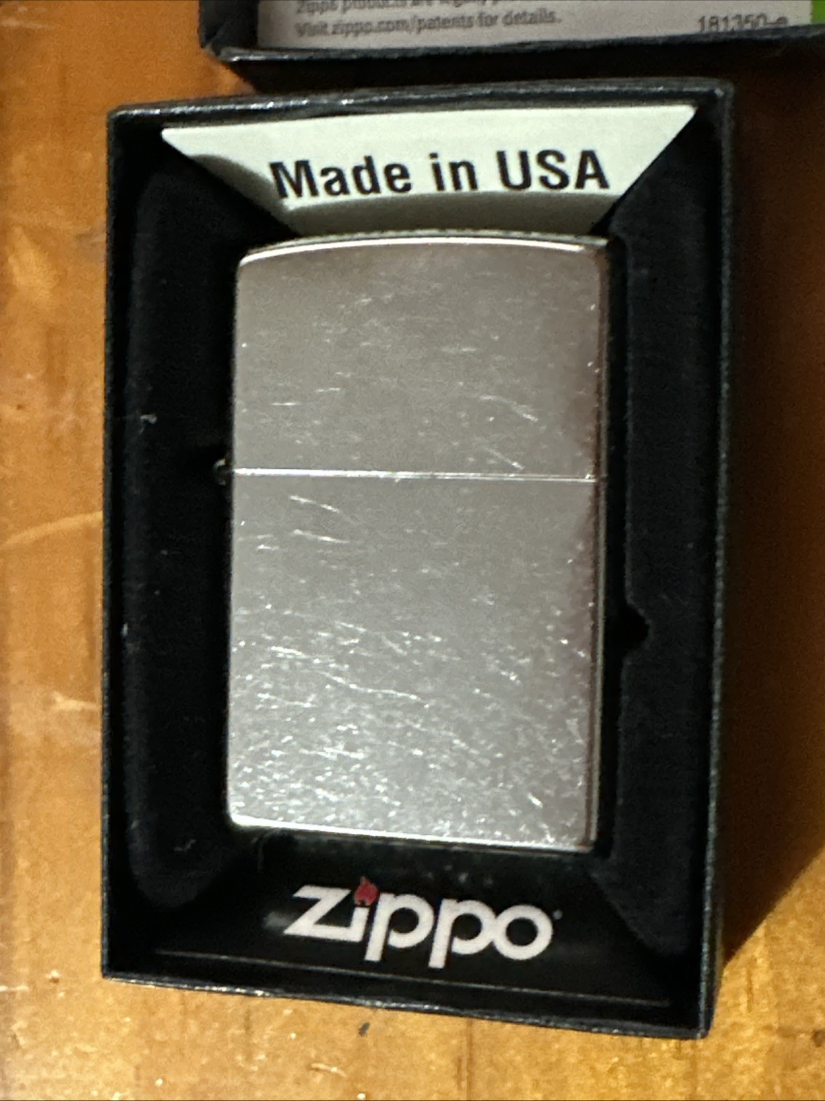 New Sealed Zippo 207 Regular Street Chrome Lighter in Box