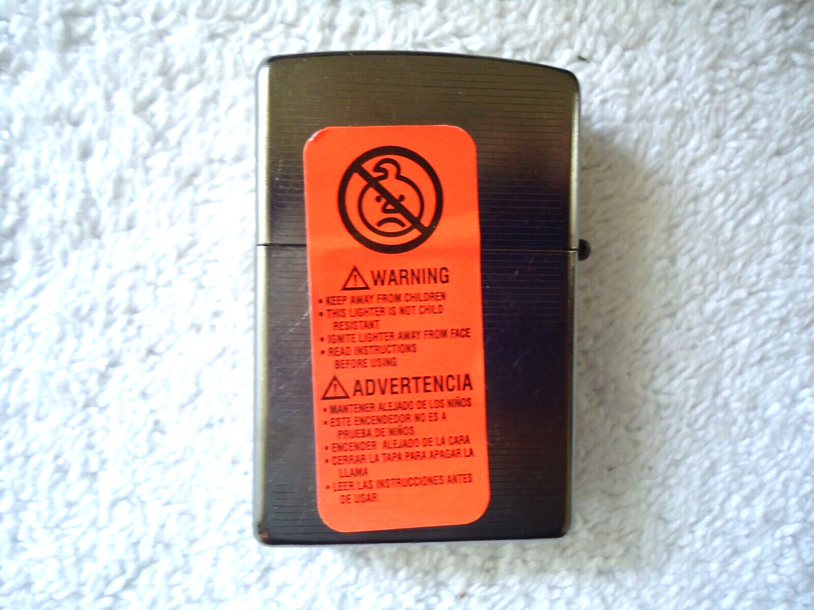 “ NWOT “ Zippo L 05 Lighter In Plastic Case “ Great Collectible / Gift Item „