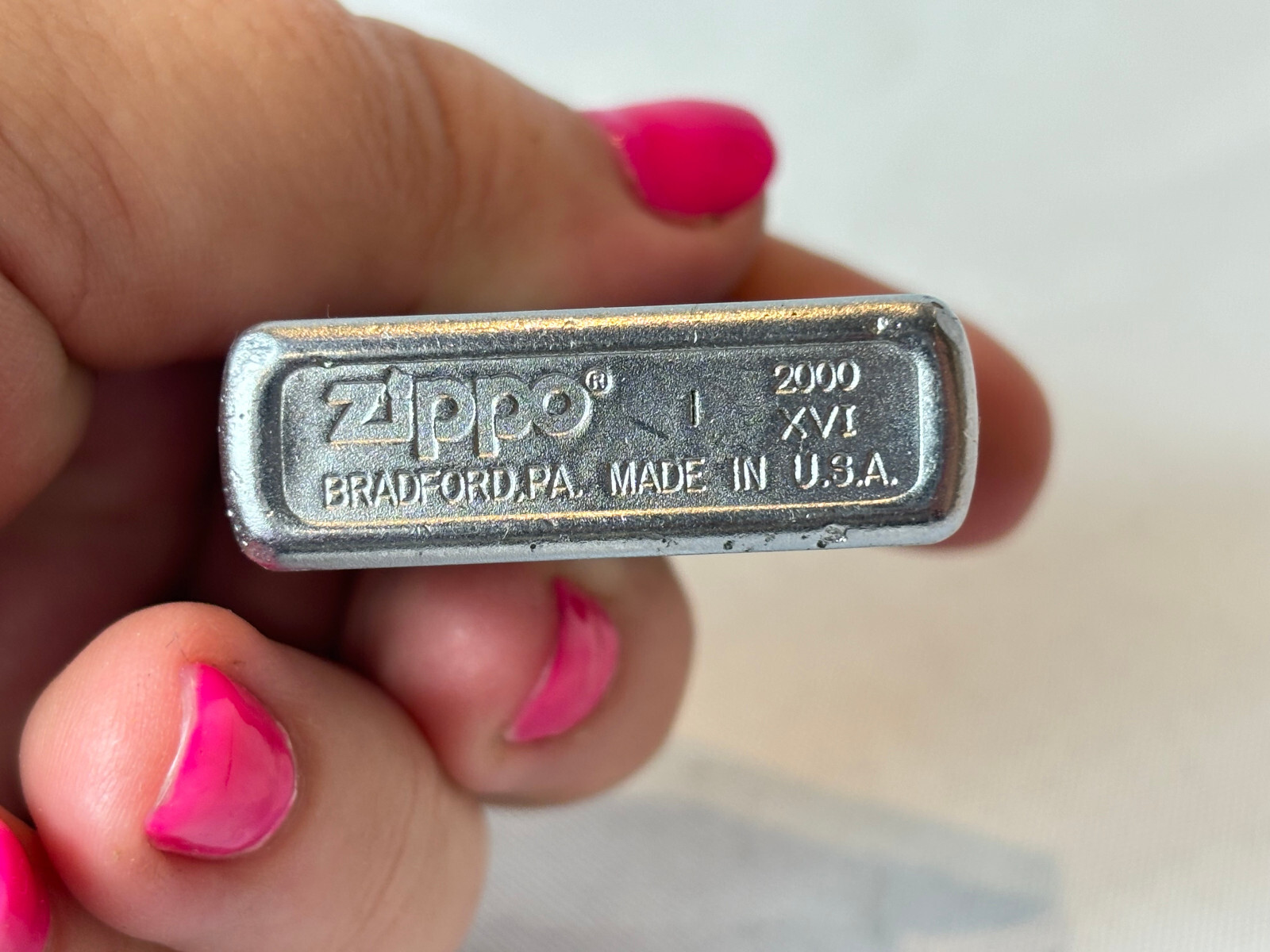 2000 Zippo Lighter Brushed Chrome Hinged Lid Smoking Accessory In Original Box