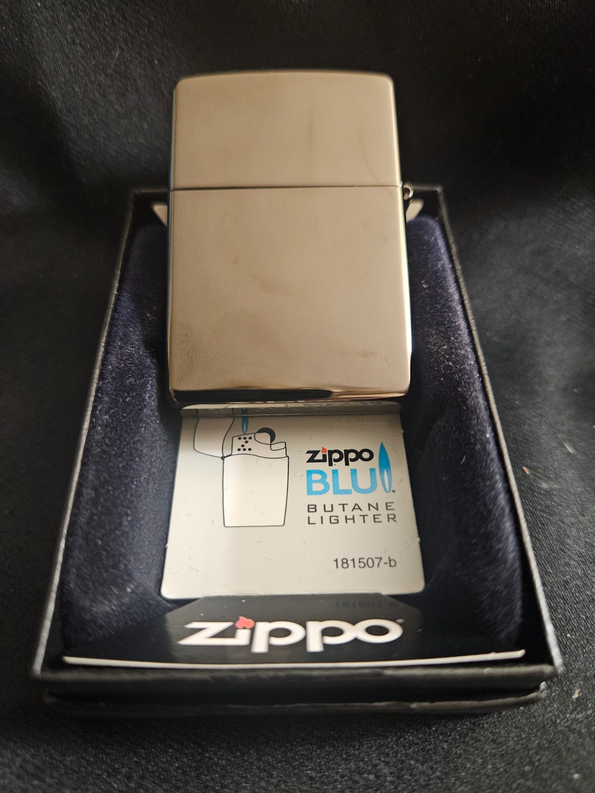 Zippo LARK Black/Gold Limited Edition Lighter (H 09) – USED