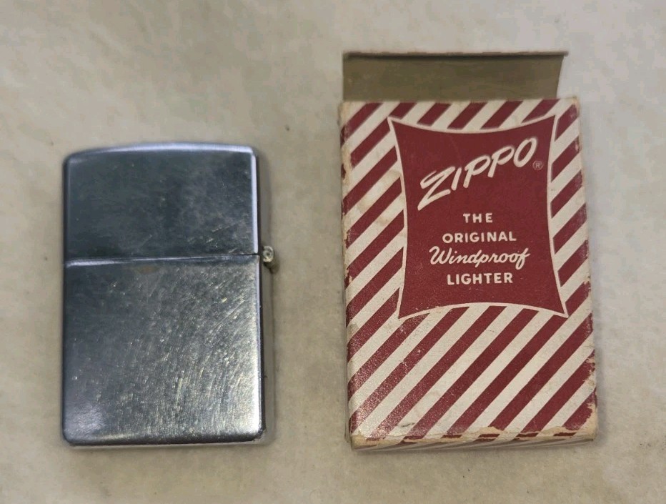 Vintage ZIPPO Lighter – 1958 Pat Pend – Nice Condition 2517191 Candy Stripe Box!