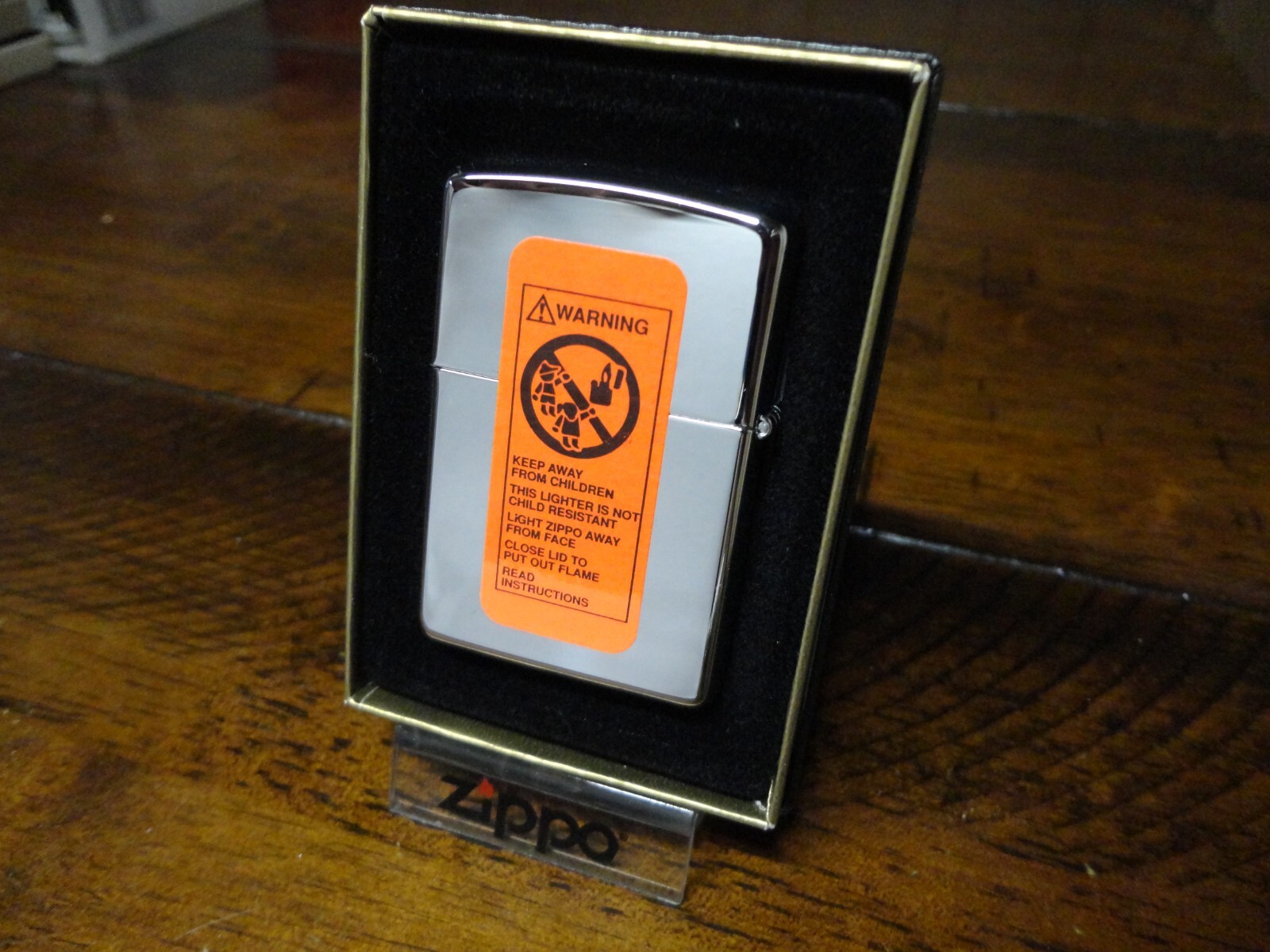 SPRING PINUP GIRL FROM COLLECTIBLE ZIPPO SET ZIPPO LIGHTER MINT IN BOX 1996