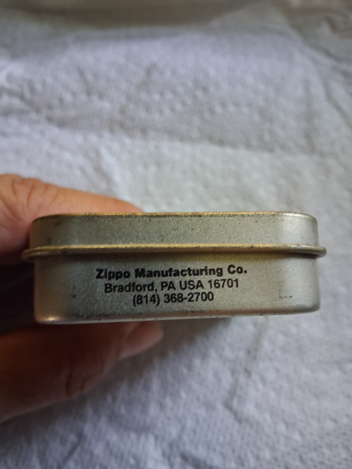 Zippo Lighter Gift Set w/ Metal Tin Case, Insert and Zippo Booklet