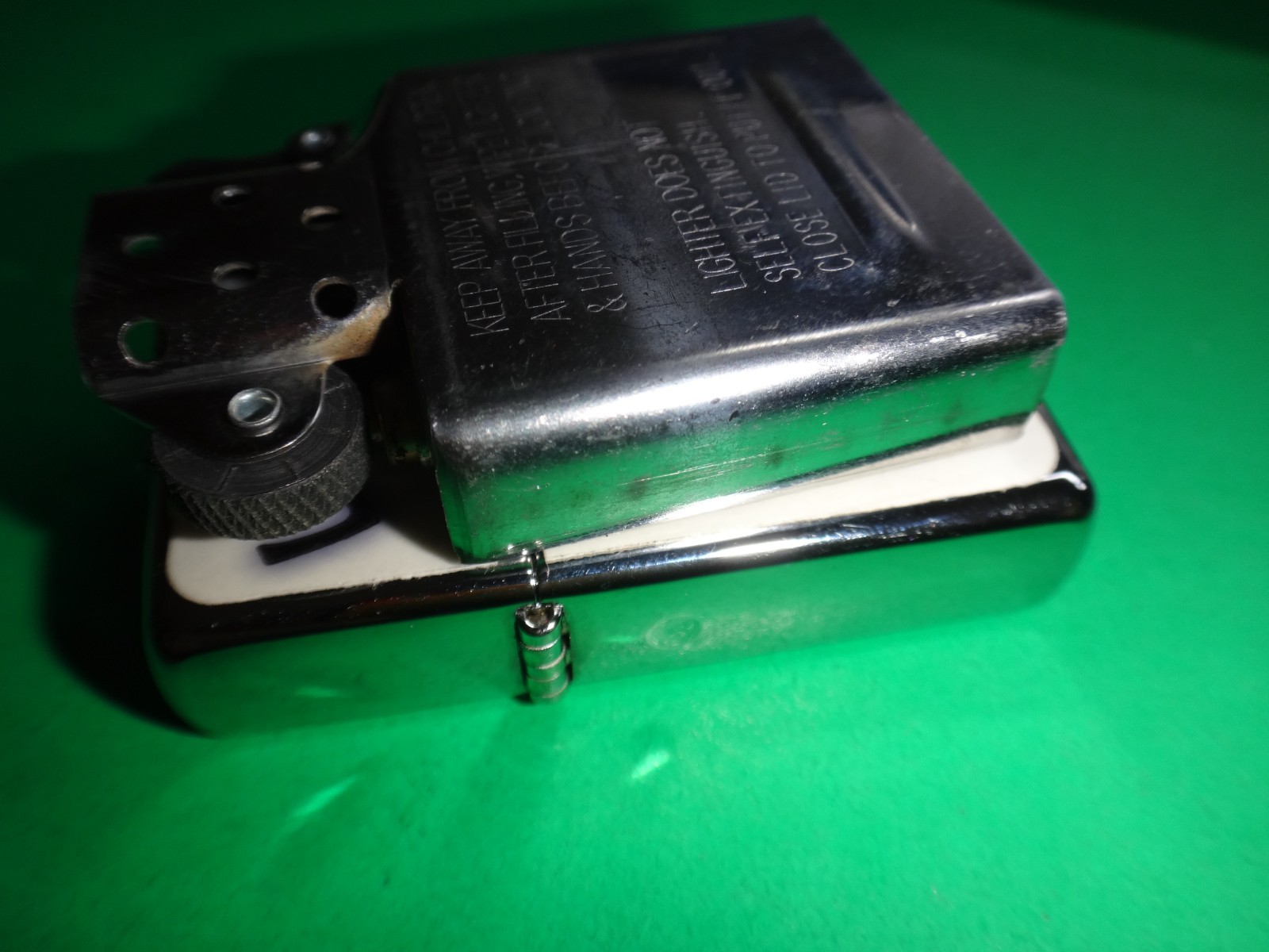 Year 2013 Polished Chrome Zippo Lighter LUCKY and 4 DICES Sticker