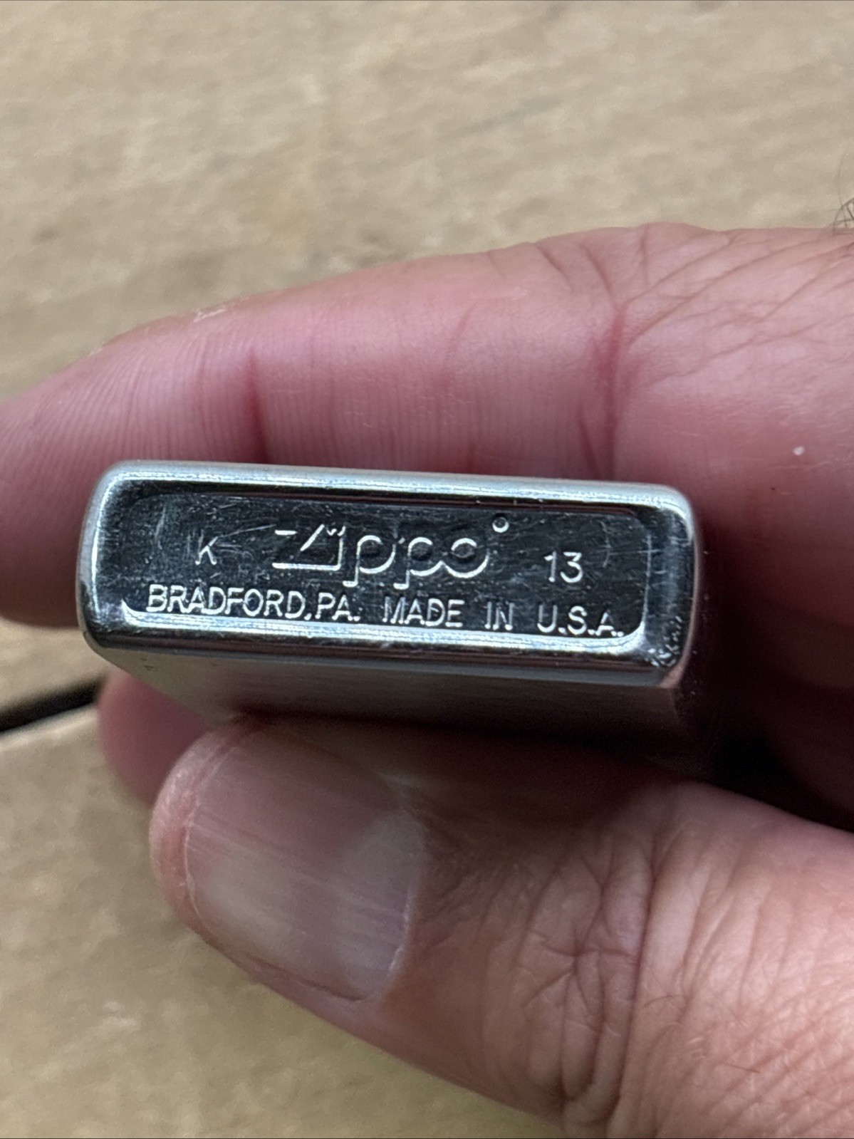 Zippo Cigarette Lighter Vintage Brushed Chrome „Made In USA“ Patriotic Flag 13’