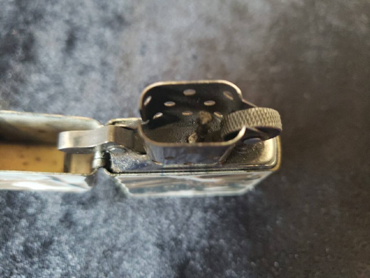 2005 Zippo Lighter Decorated Camo Slightly Used Zippo Collection