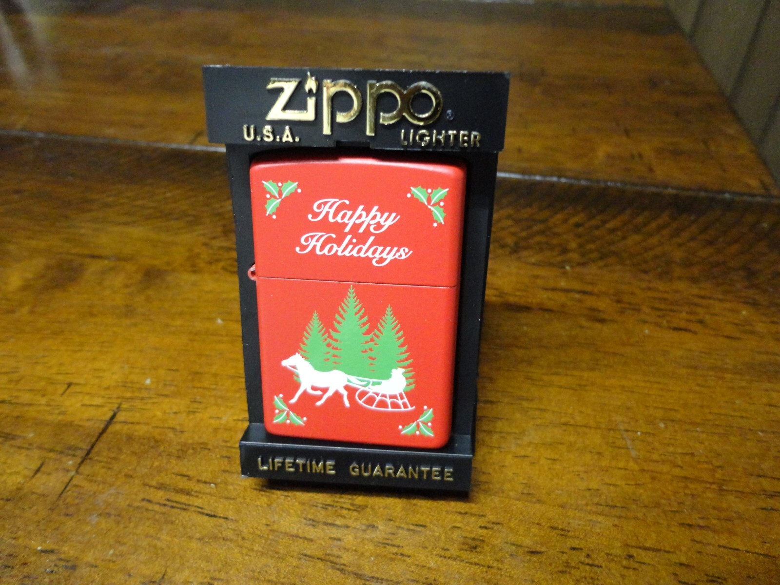 HAPPY HOLIDAYS SLEIGH TREES HOLLY RED MATTE ZIPPO LIGHTER MINT IN BOX 1999