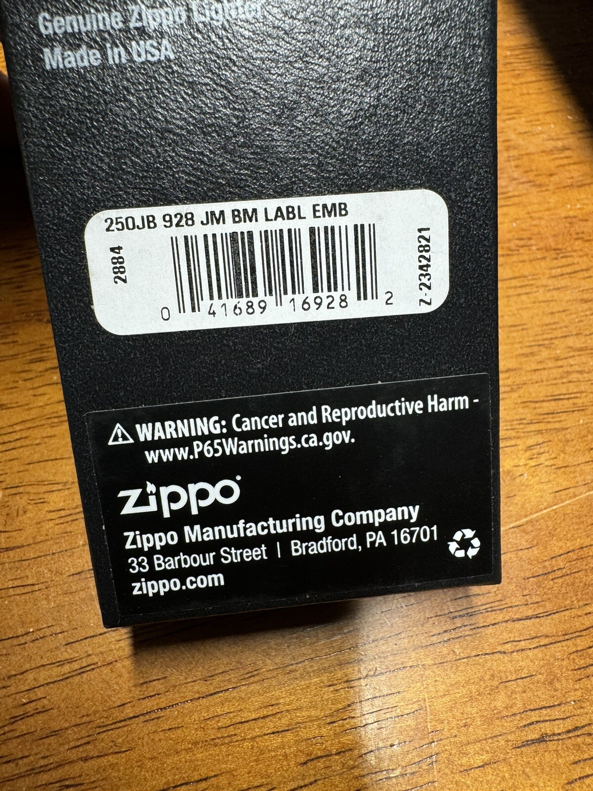 Zippo Jim Beam Whiskey Textured Logo Lighter – 250JB 928 – New